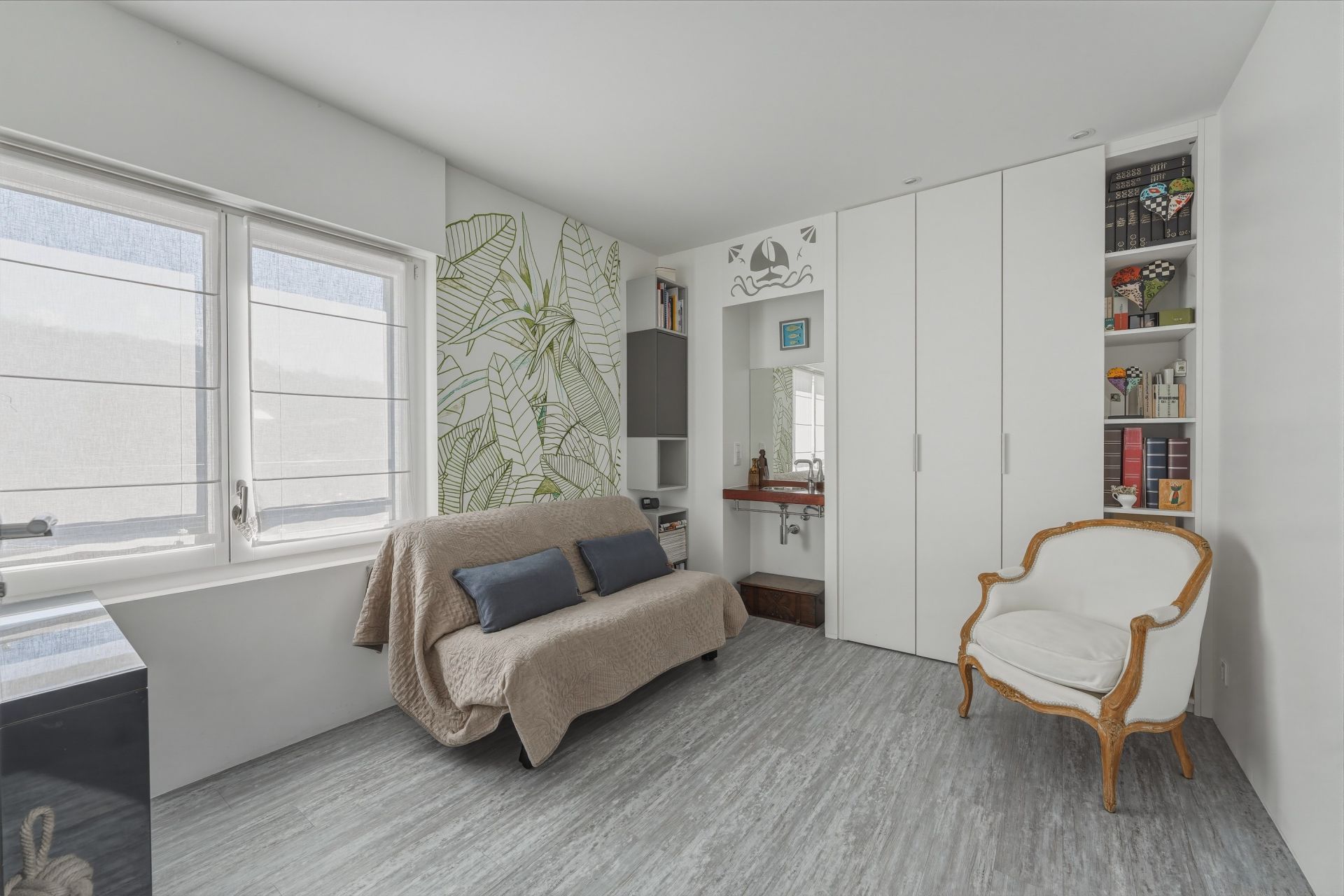 luxury apartment 4 Rooms for sale on AMPHION LES BAINS (74500)