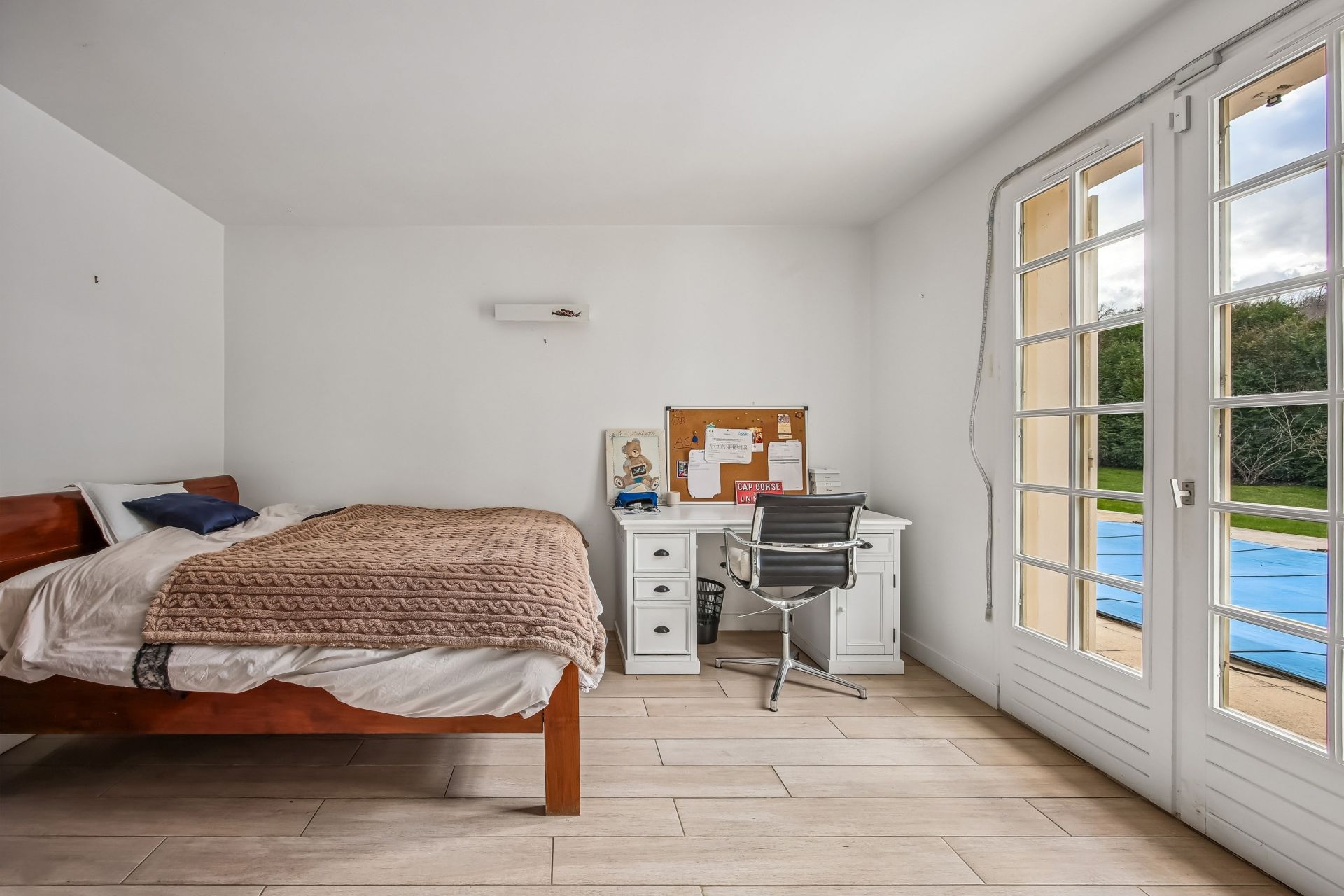 maison de luxe 8 Pièces en vente sur LES MESNULS (78490)