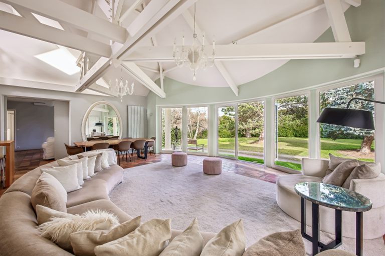 maison de luxe 8 Pièces en vente sur LES MESNULS (78490)