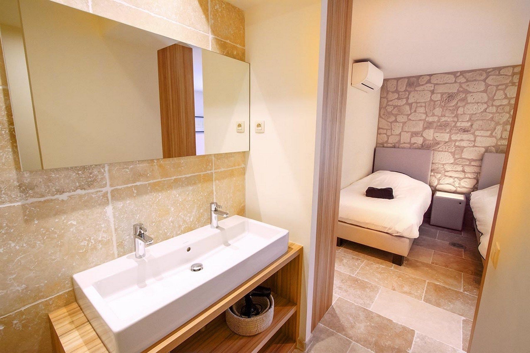 luxury property 20 Rooms for sale on VILLESEQUE DES CORBIERES (11360)