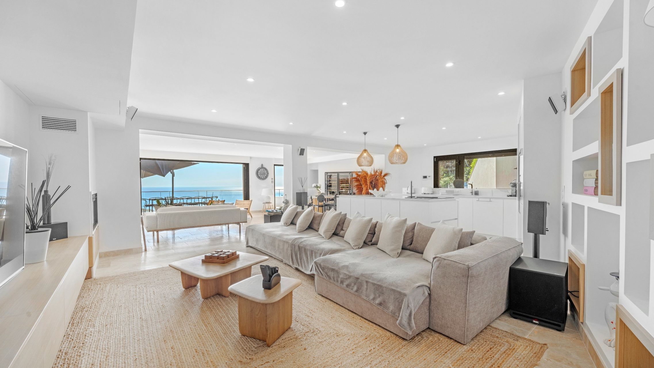 villa de luxe 8 Pièces en vente sur LES ISSAMBRES (83380)