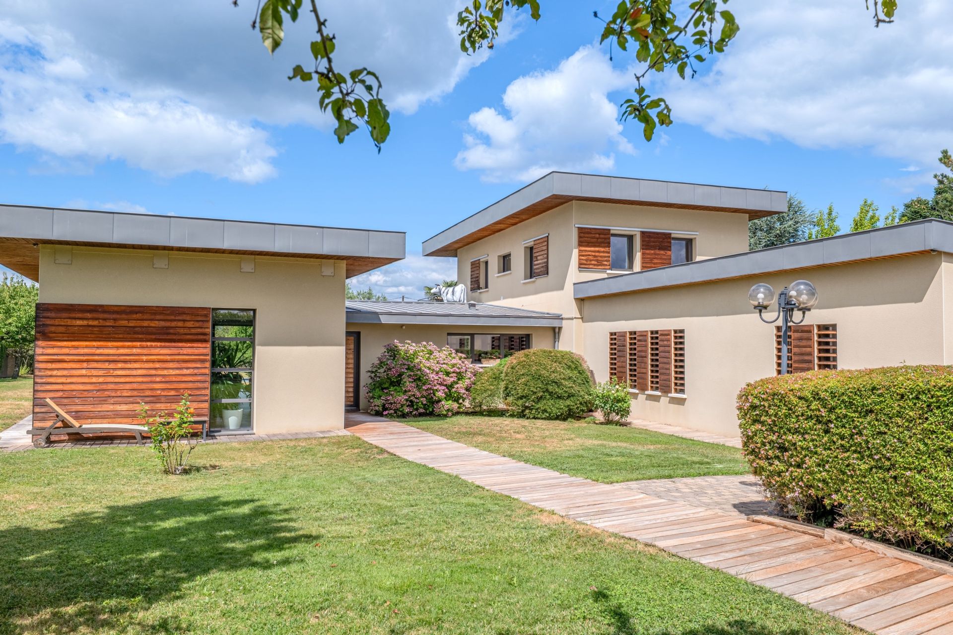 maison de luxe 8 Pièces en vente sur ST GENIS LAVAL (69230)