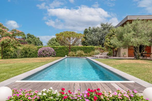 Vente Maison de luxe Saint-Genis-Laval 8&nbsp;Pièces 246&nbsp;m²