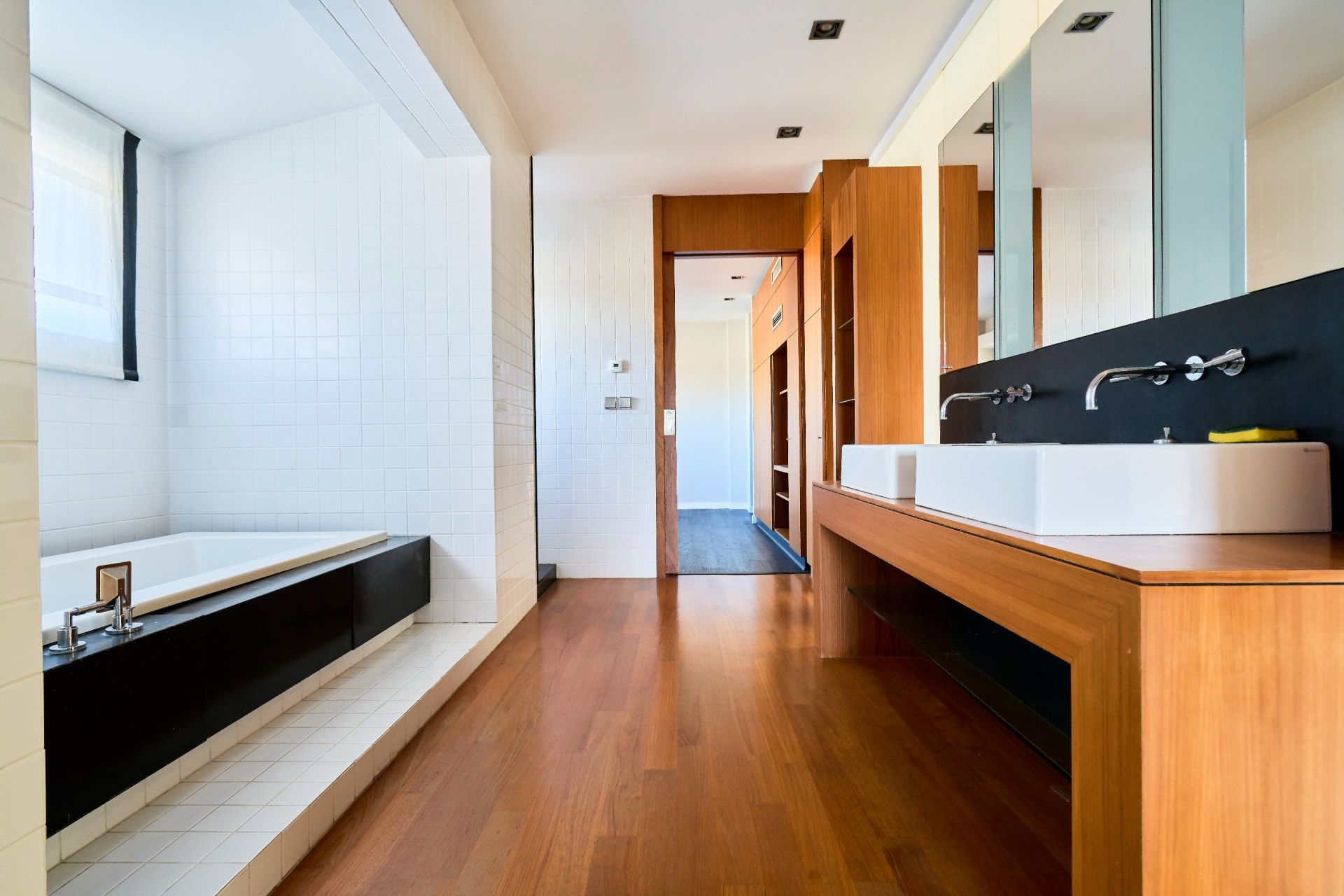 luxury house 7 Rooms for sale on LILLE (59800)