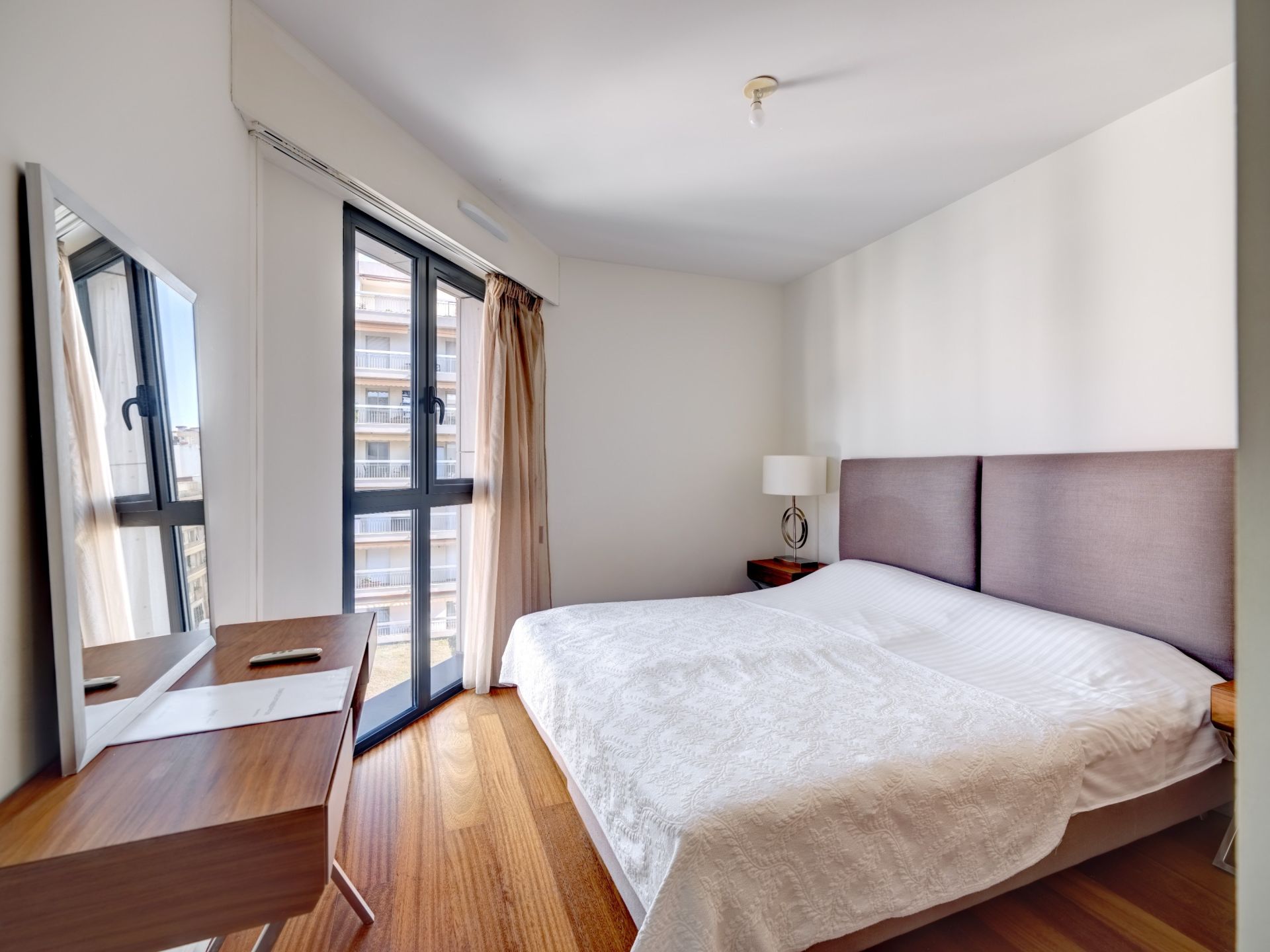 luxury apartment 3 Rooms for sale on CANNES (06400)