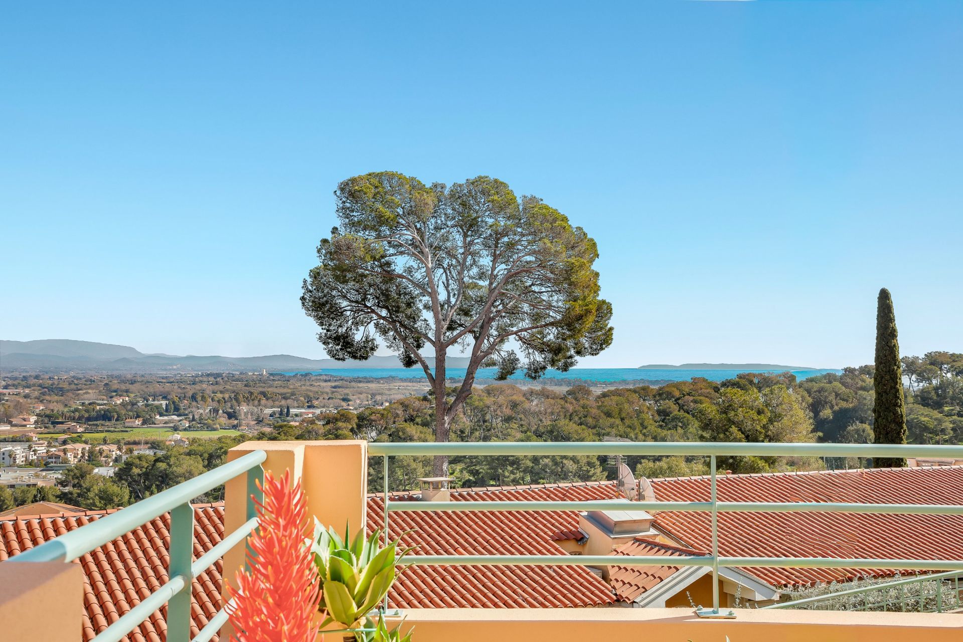 appartement de luxe 4 Pièces en vente sur HYERES (83400)