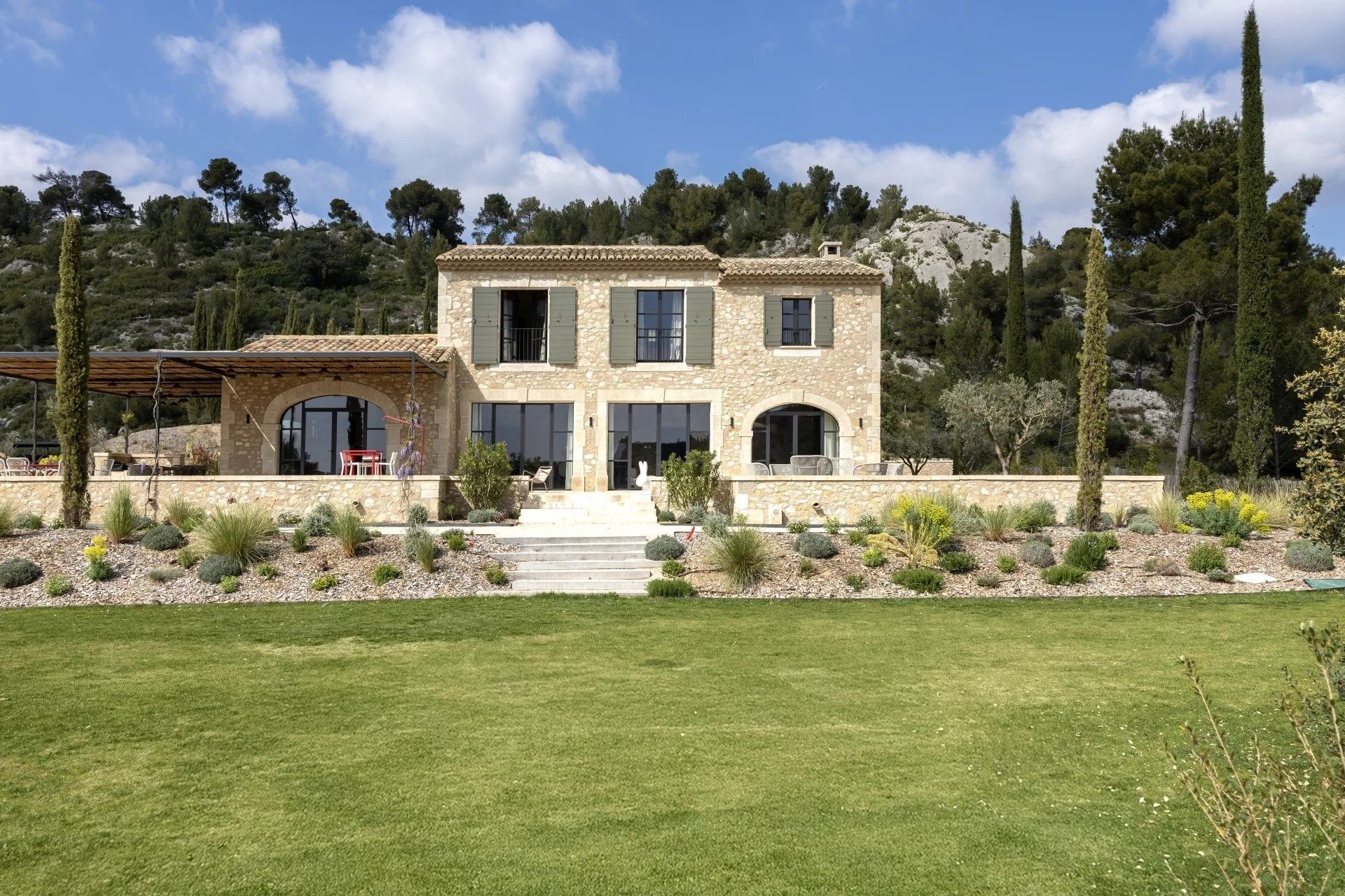 mas 10 Rooms for seasonal rent on MAUSSANE LES ALPILLES (13520)