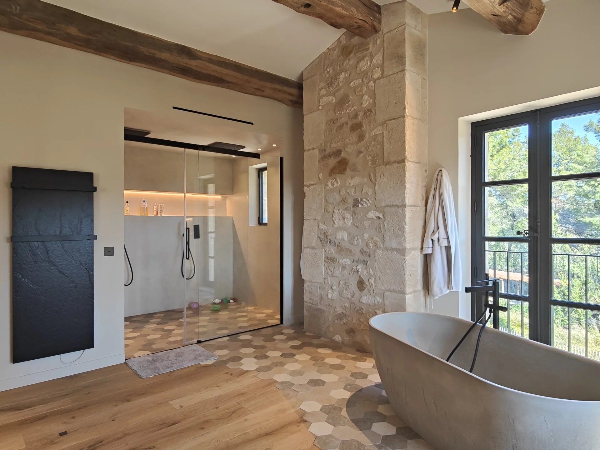 mas 10 Rooms for seasonal rent on MAUSSANE LES ALPILLES (13520)