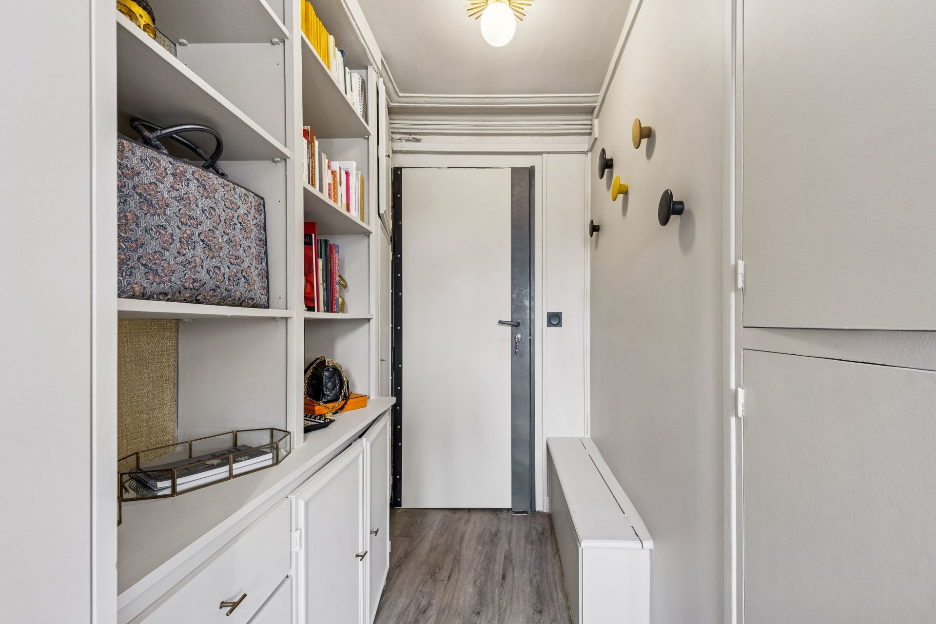 luxury apartment 1 room for sale on PARIS (75007)