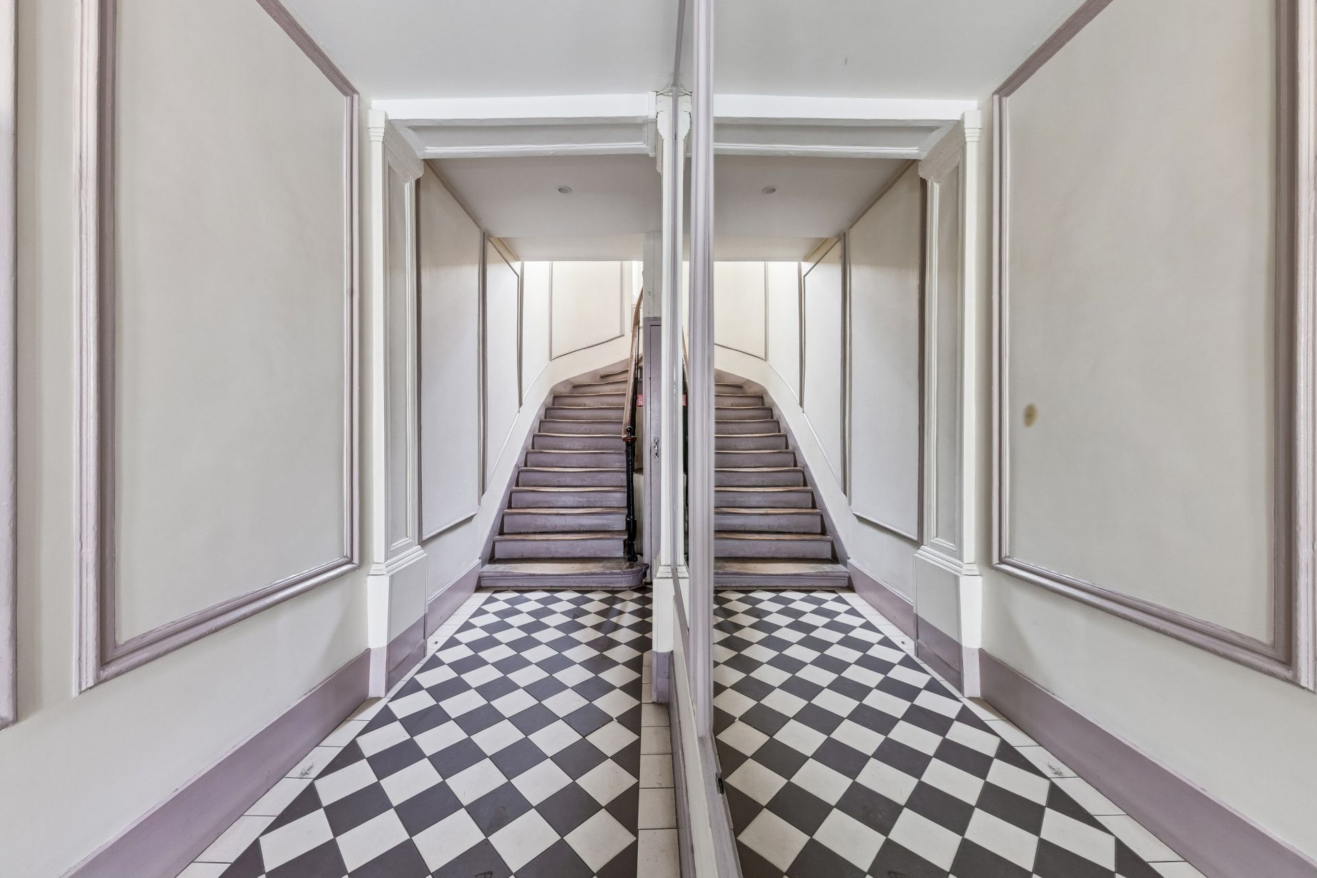 luxury apartment 1 room for sale on PARIS (75007)