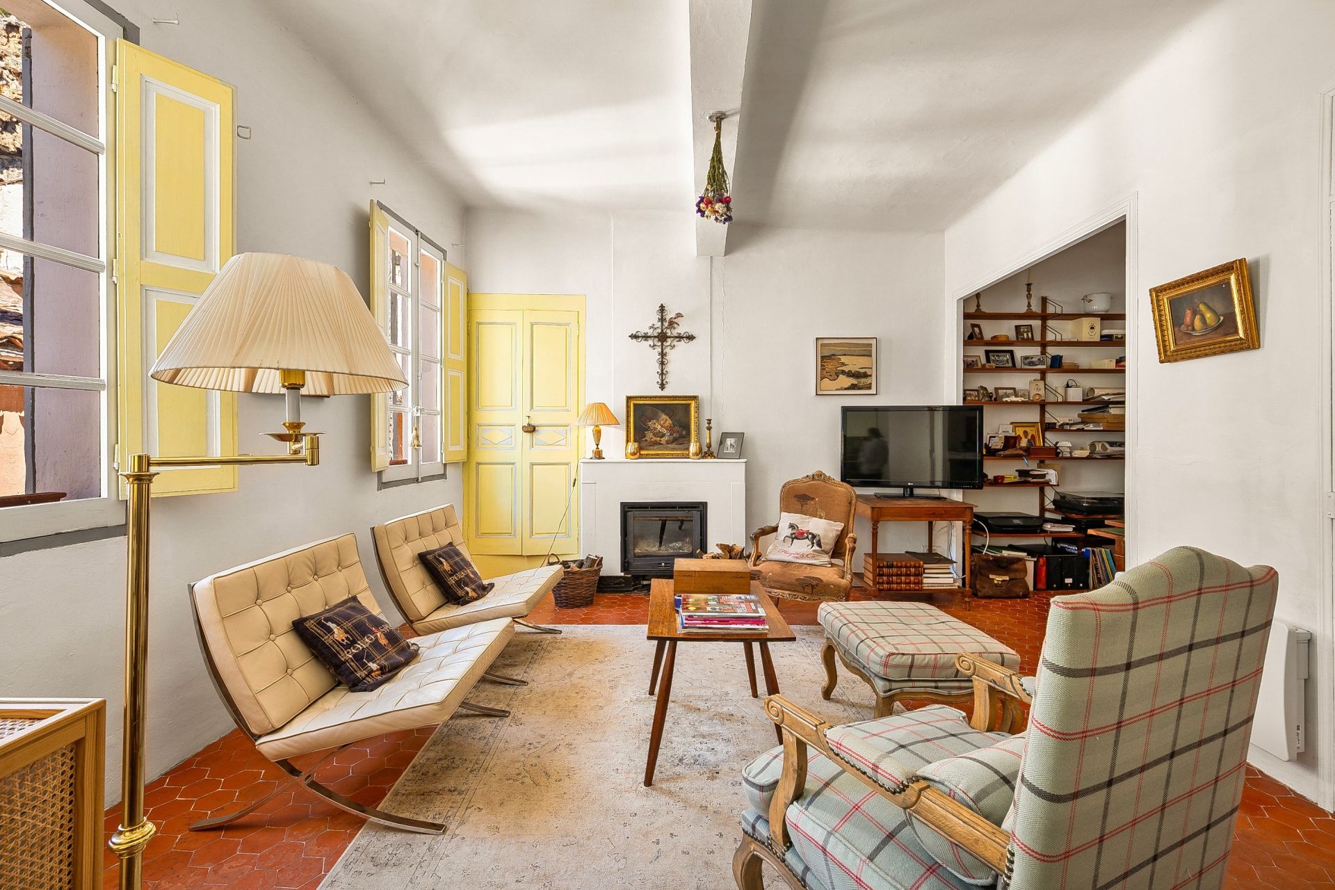 luxury provencale house 9 Rooms for sale on COTIGNAC (83570)