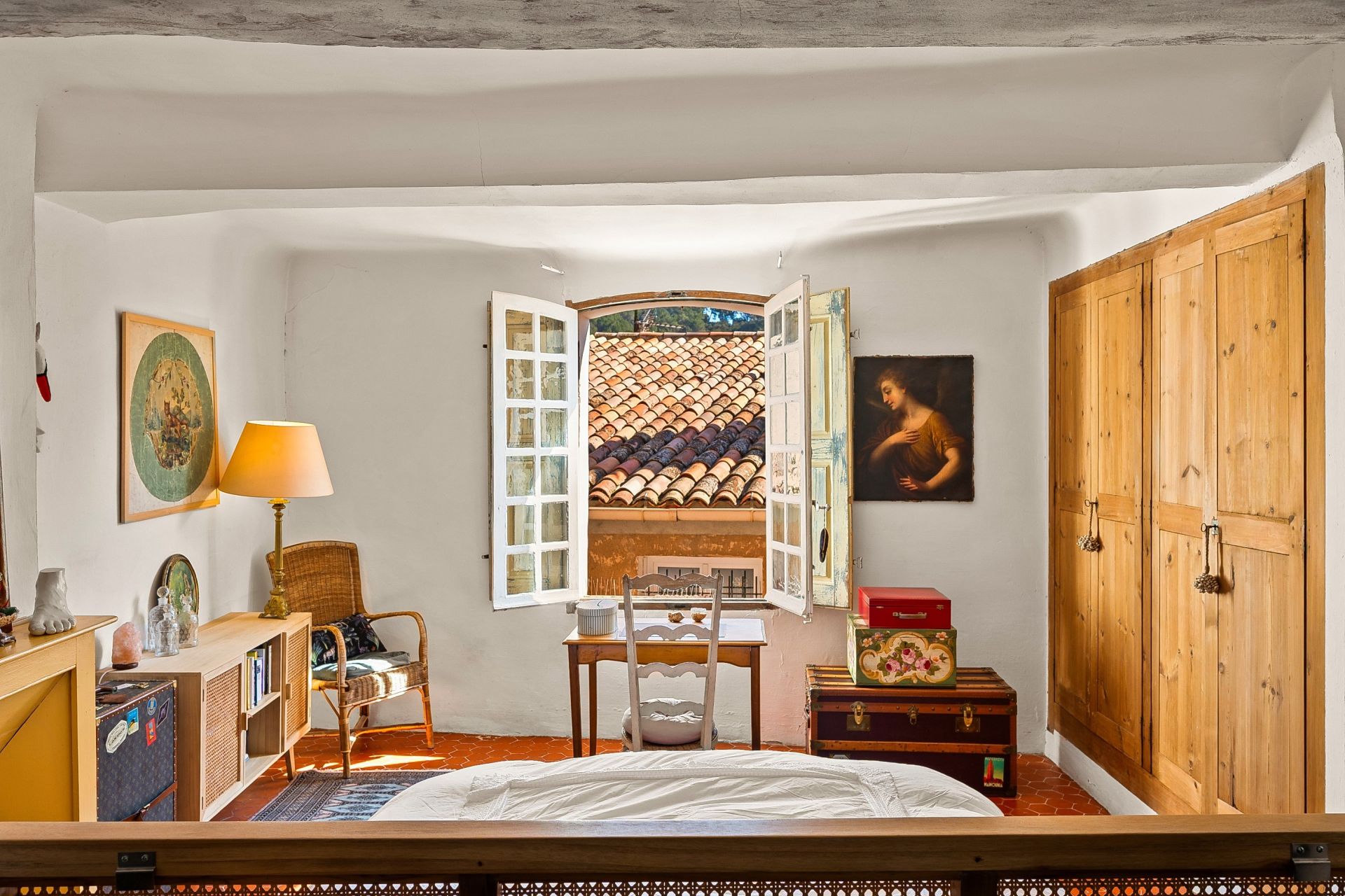 luxury provencale house 9 Rooms for sale on COTIGNAC (83570)