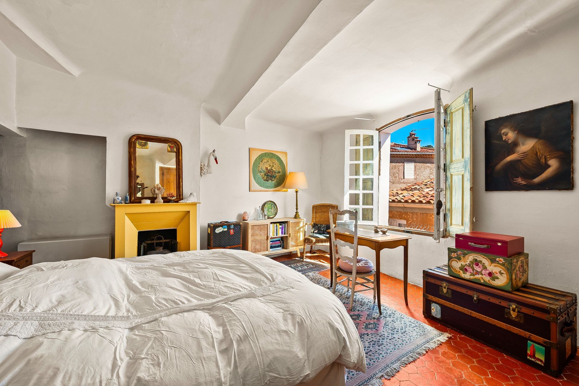 luxury provencale house 9 Rooms for sale on COTIGNAC (83570)