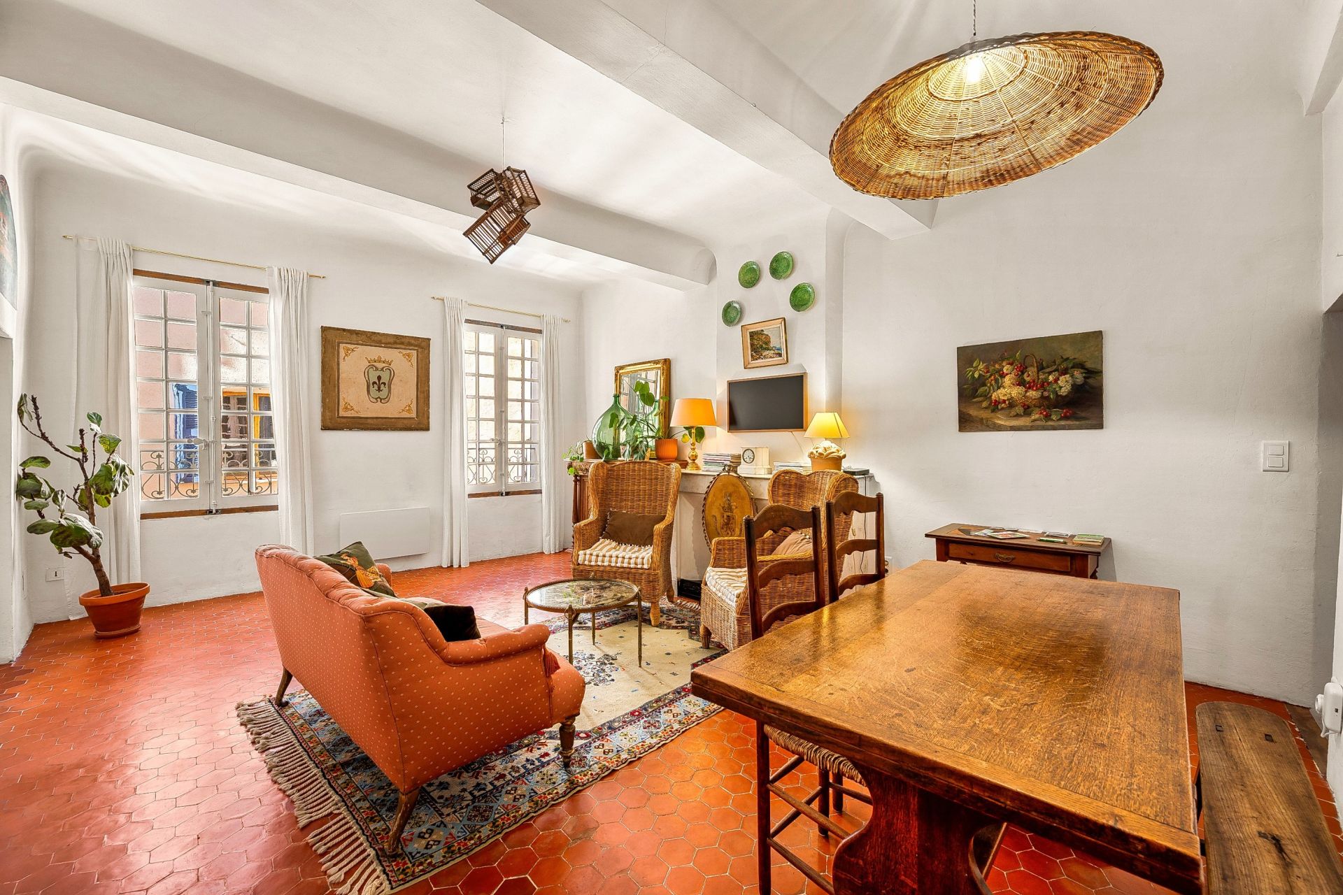 luxury provencale house 9 Rooms for sale on COTIGNAC (83570)