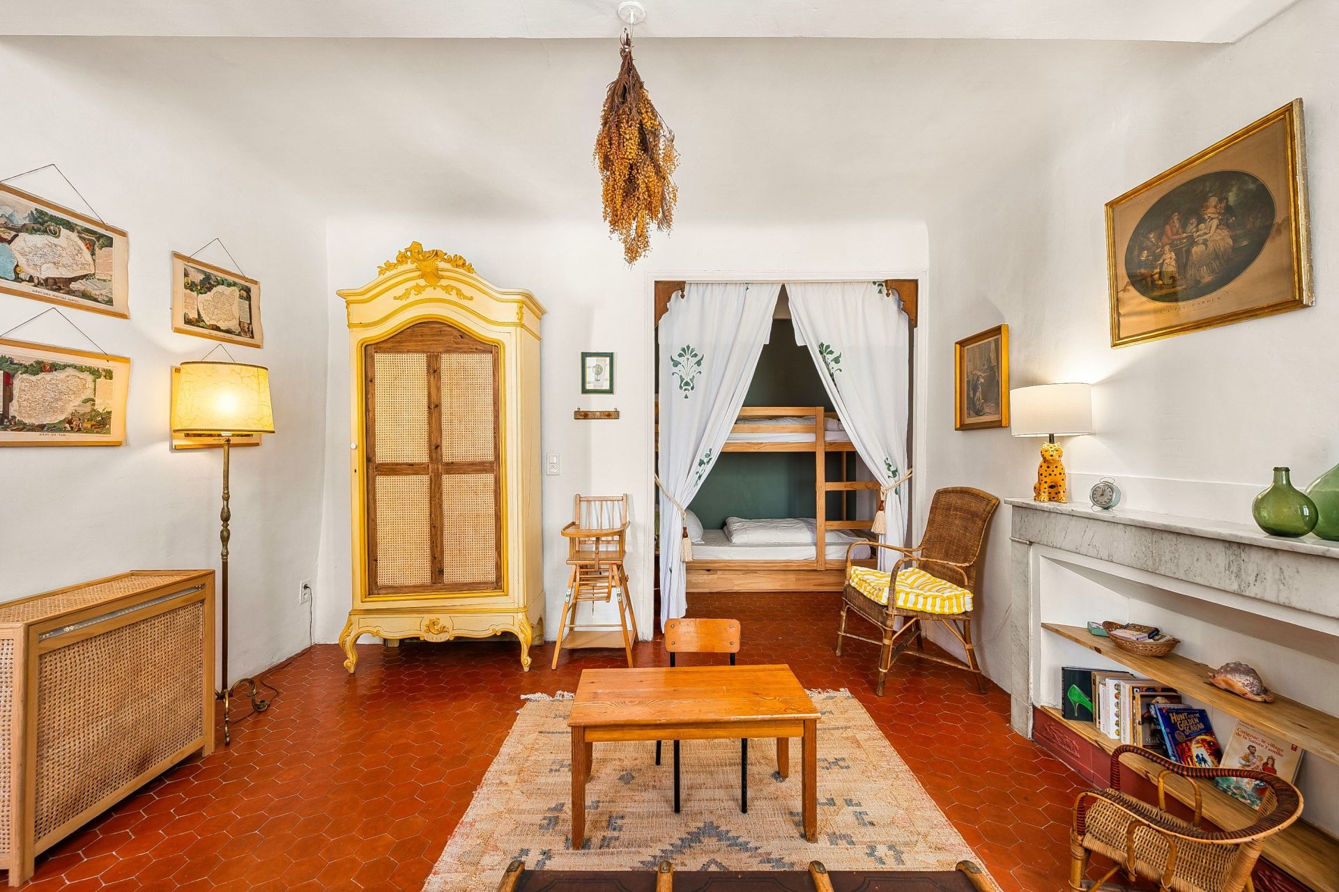 luxury provencale house 9 Rooms for sale on COTIGNAC (83570)