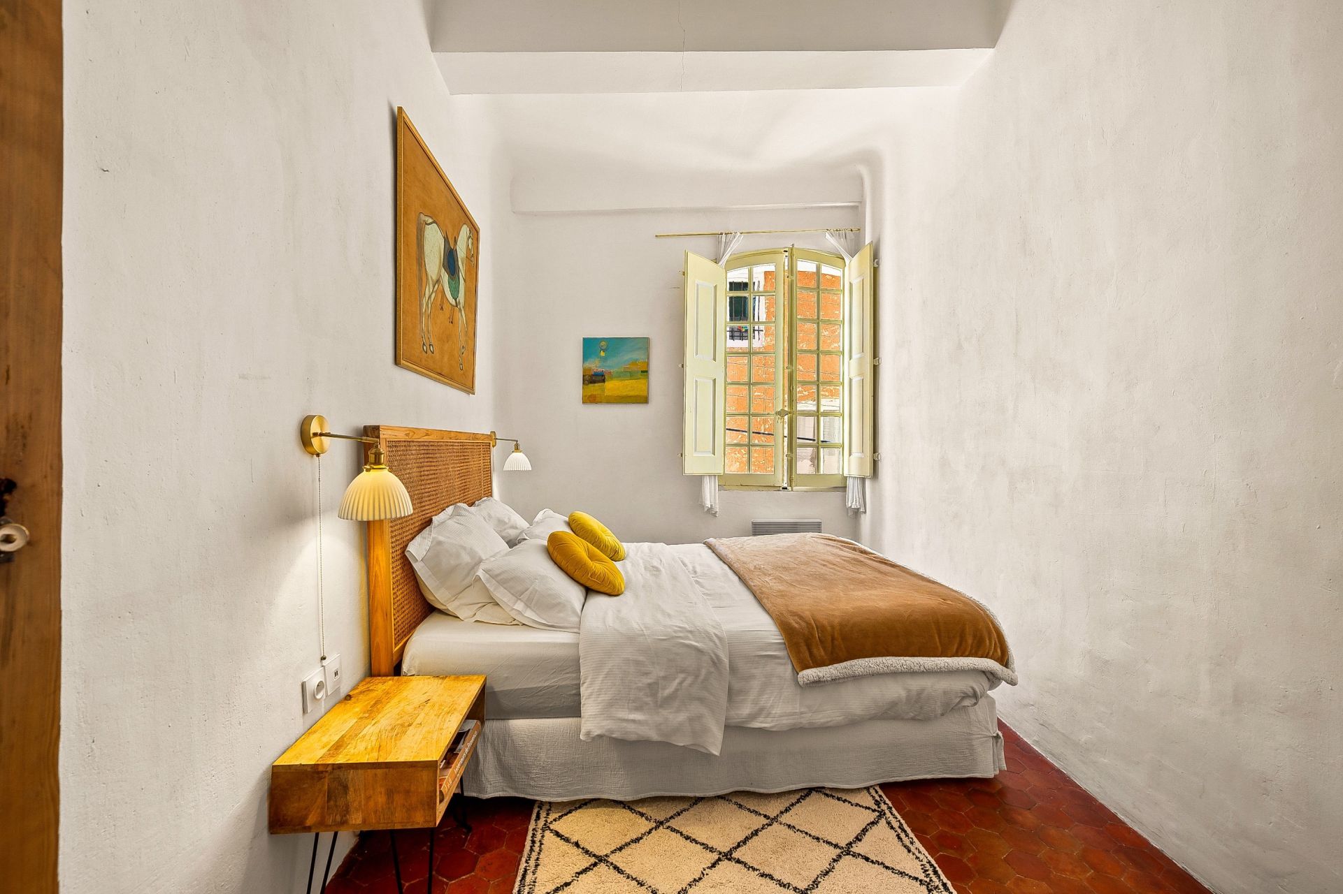 luxury provencale house 9 Rooms for sale on COTIGNAC (83570)
