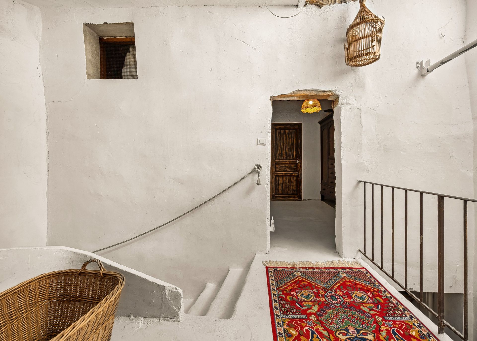 luxury provencale house 9 Rooms for sale on COTIGNAC (83570)