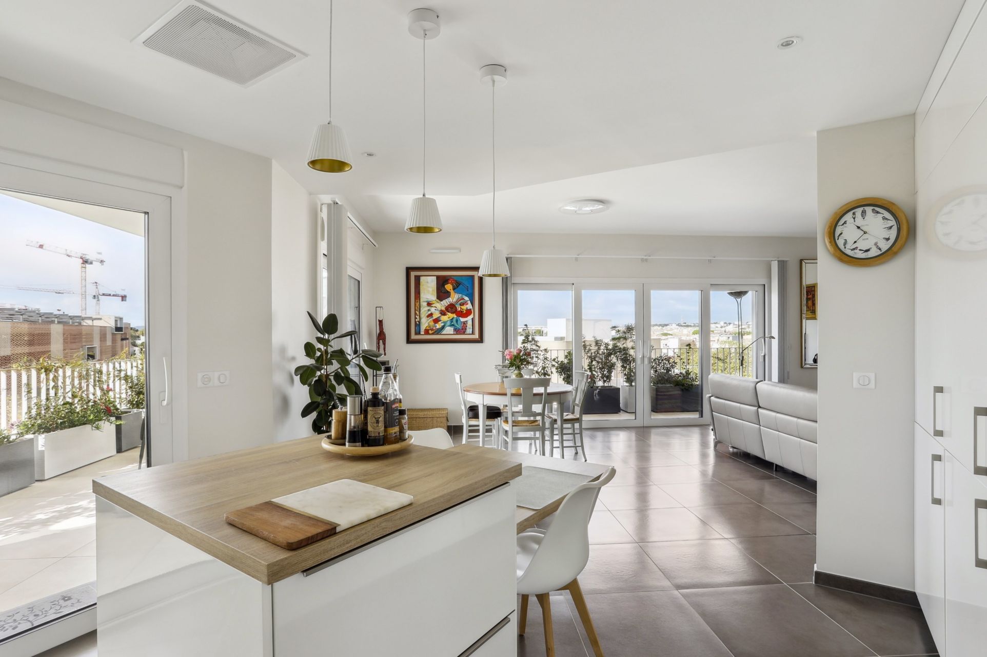 luxury apartment 4 Rooms for sale on MONTPELLIER (34000)