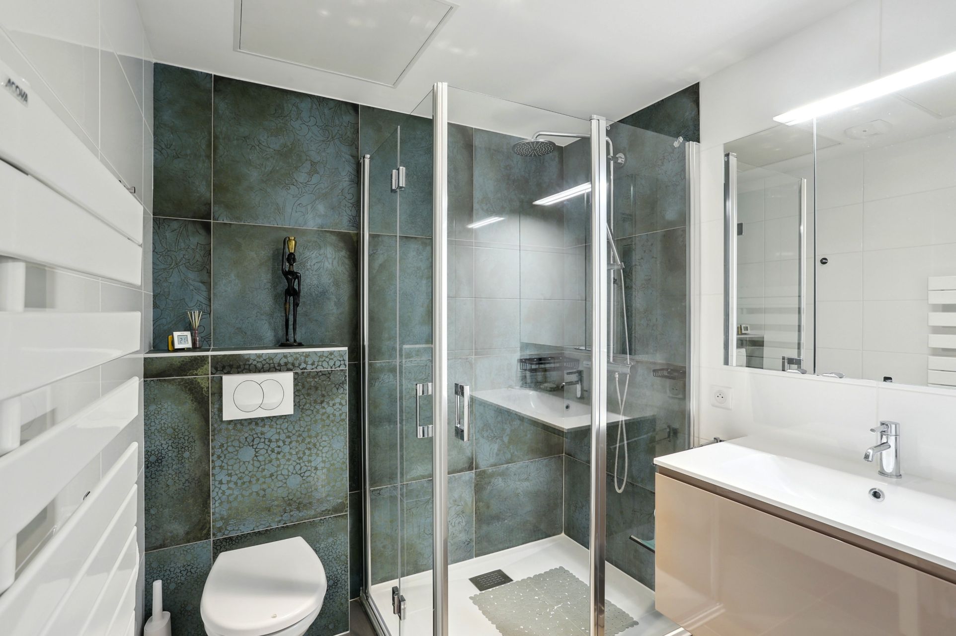 luxury apartment 4 Rooms for sale on MONTPELLIER (34000)