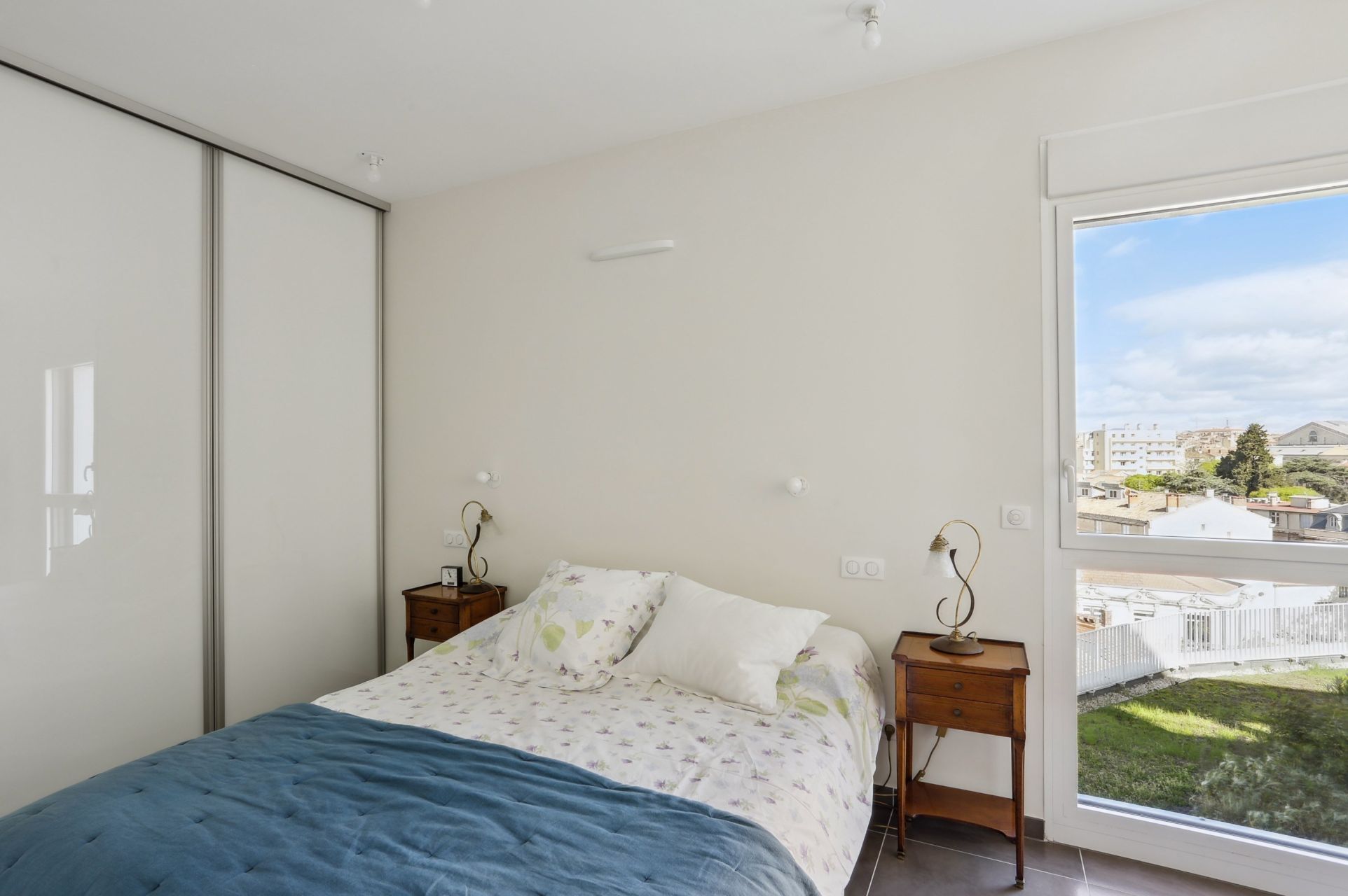 luxury apartment 4 Rooms for sale on MONTPELLIER (34000)
