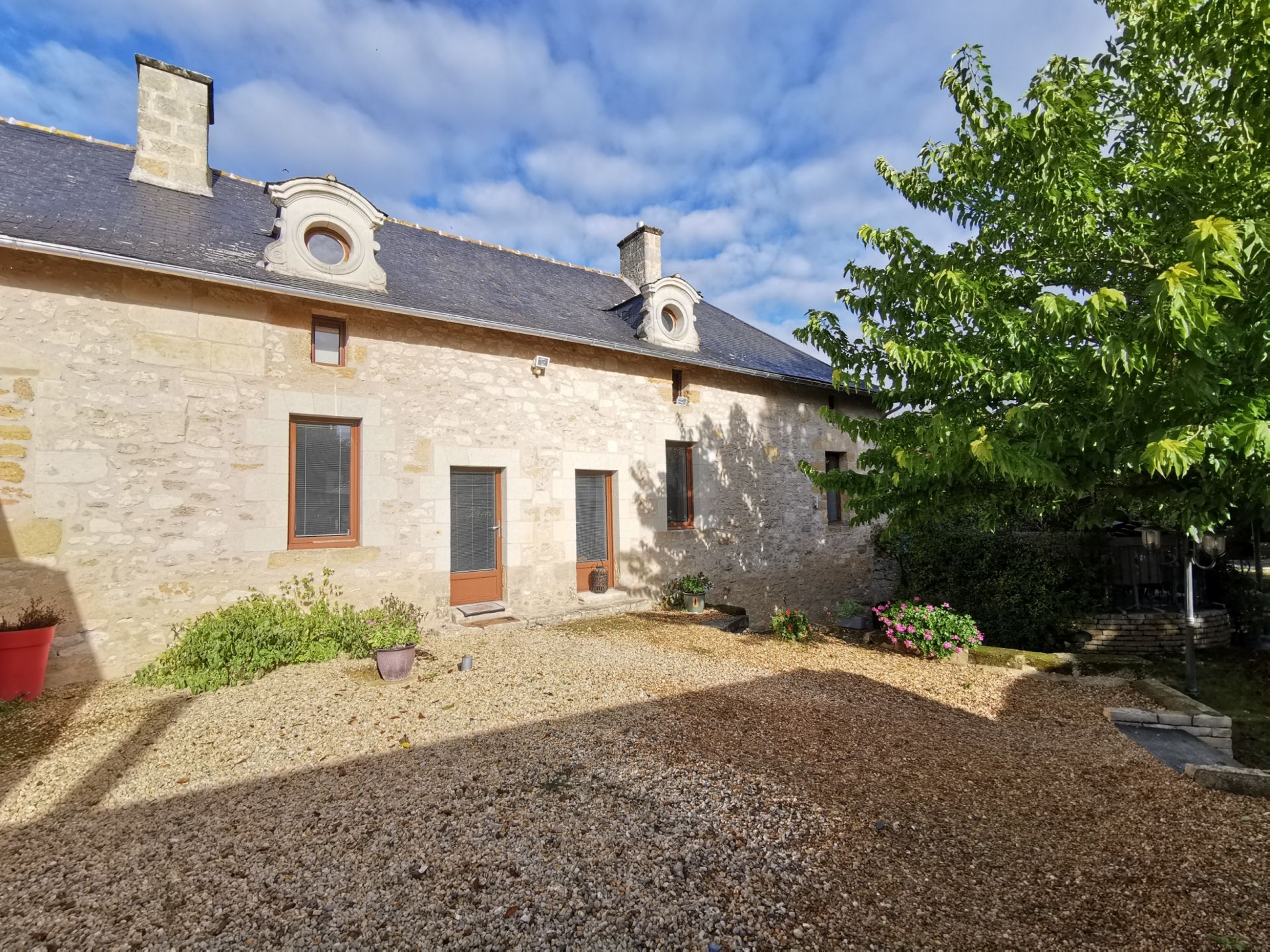 luxury house 15 Rooms for sale on DOUE LA FONTAINE (49700)