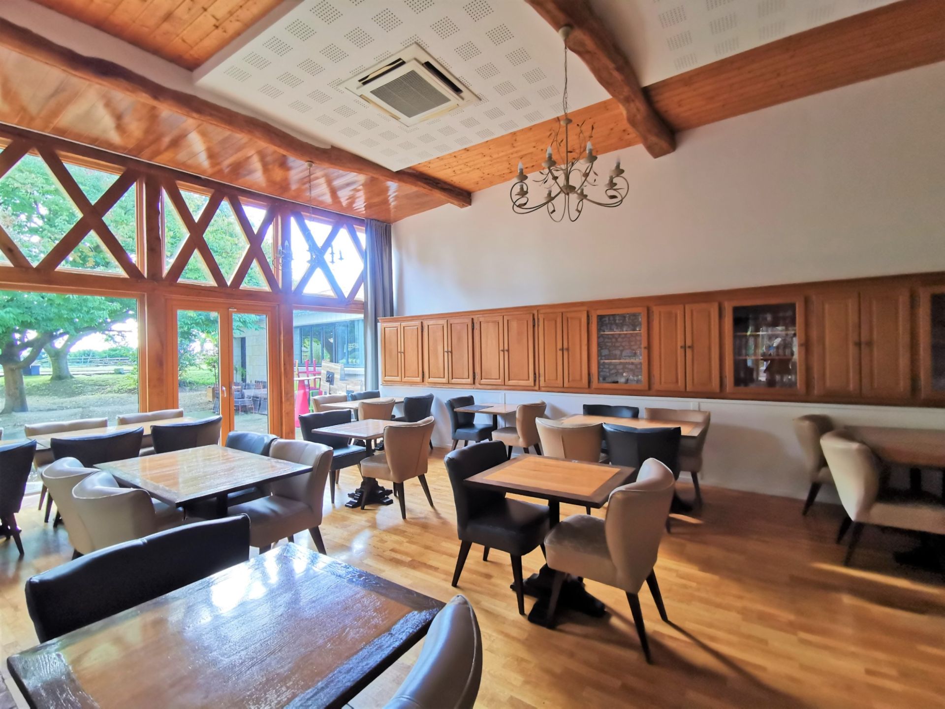 maison de luxe 15 Pièces en vente sur DOUE LA FONTAINE (49700)