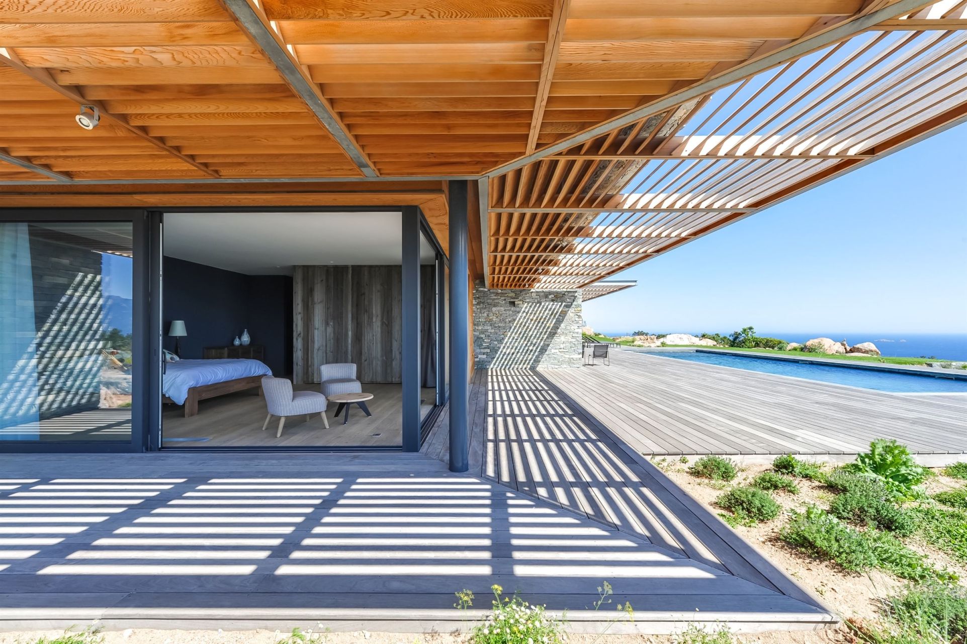 villa de luxe 7 Pièces en location saisonnière sur PORTO VECCHIO (20137)