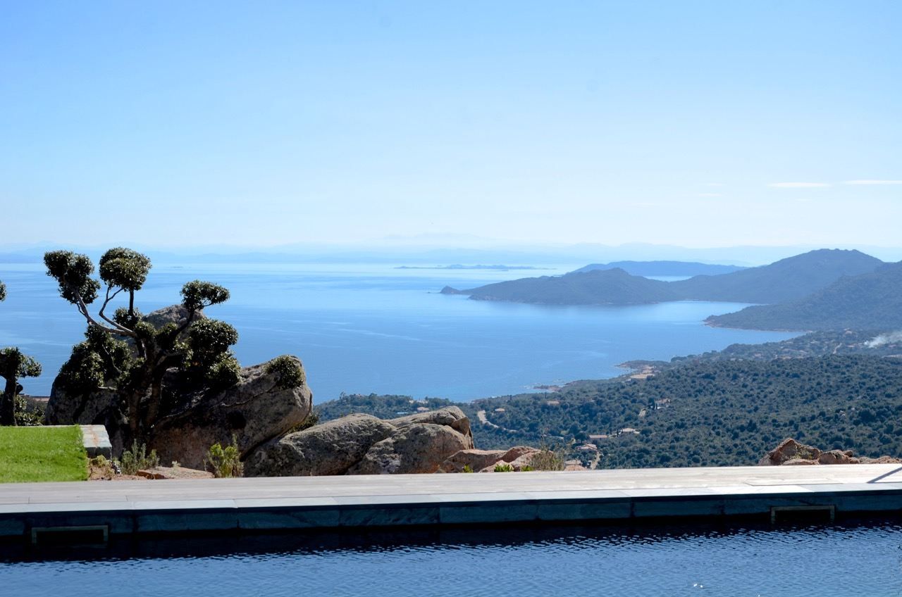 villa de luxe 7 Pièces en location saisonnière sur PORTO VECCHIO (20137)