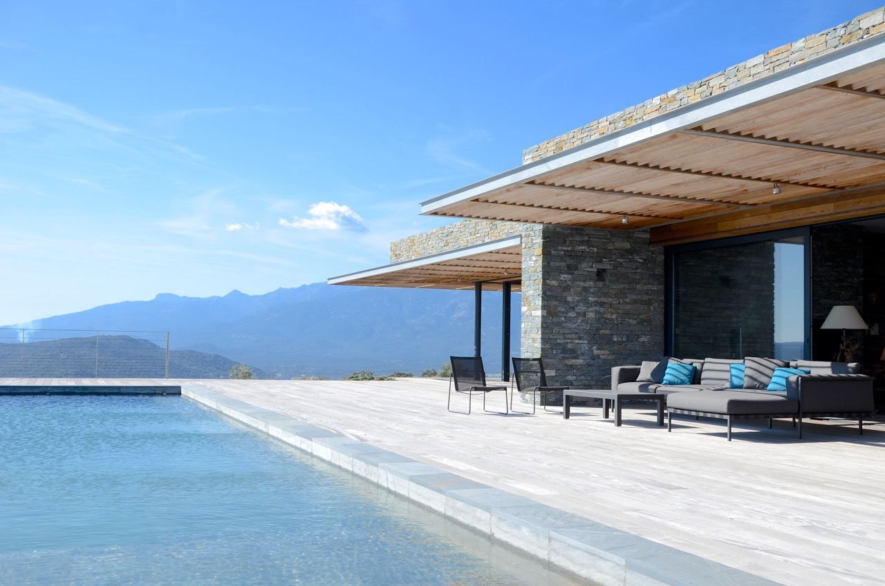 villa de luxe 7 Pièces en location saisonnière sur PORTO VECCHIO (20137)