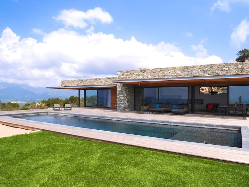 villa de luxe 7 Pièces en location saisonnière sur PORTO VECCHIO (20137)
