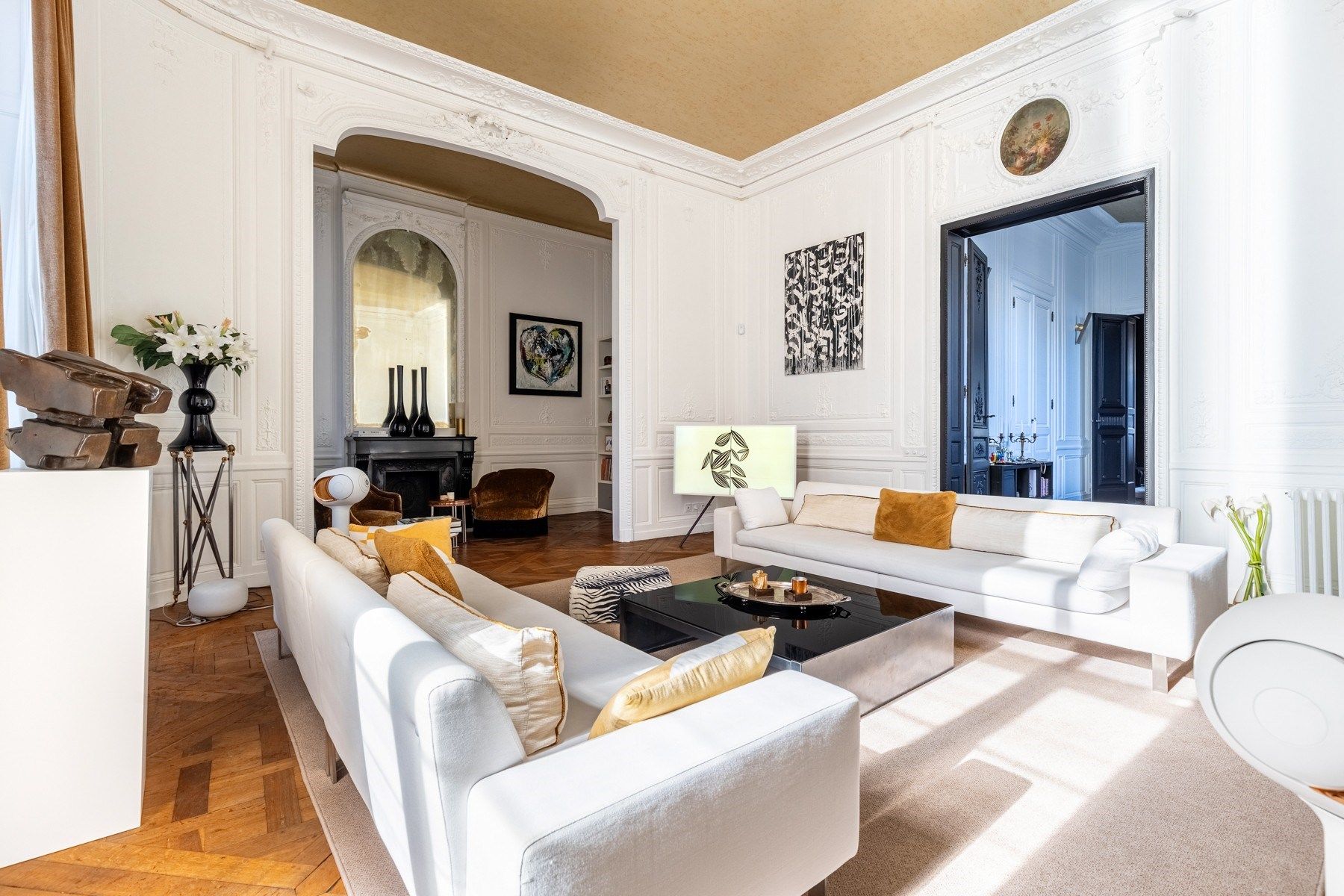 luxury house 10 Rooms for sale on BORDEAUX (33000)