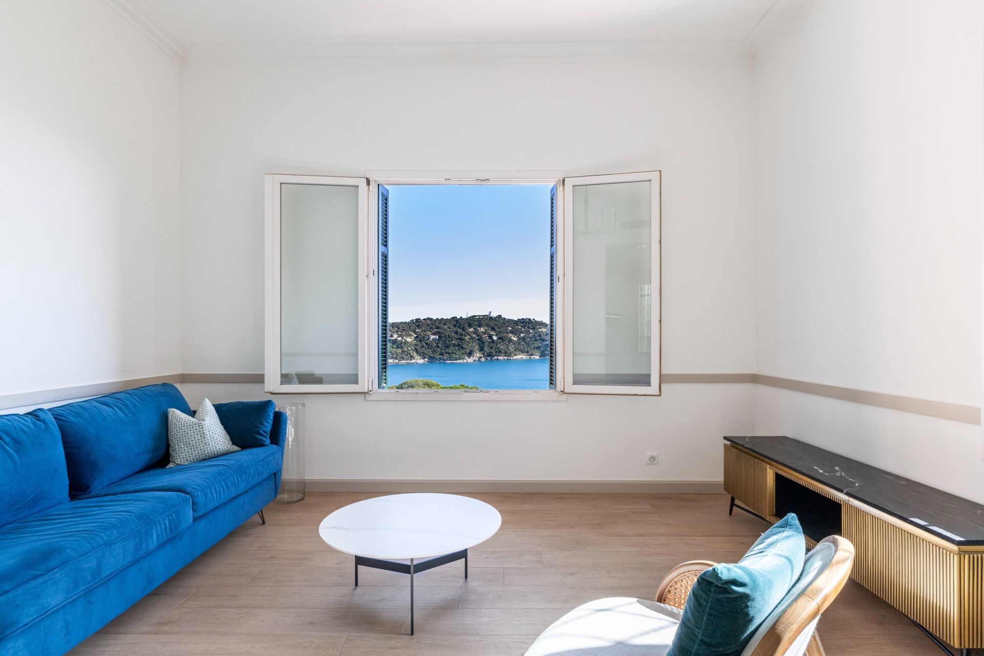 luxury apartment 2 Rooms for sale on NICE (06000)