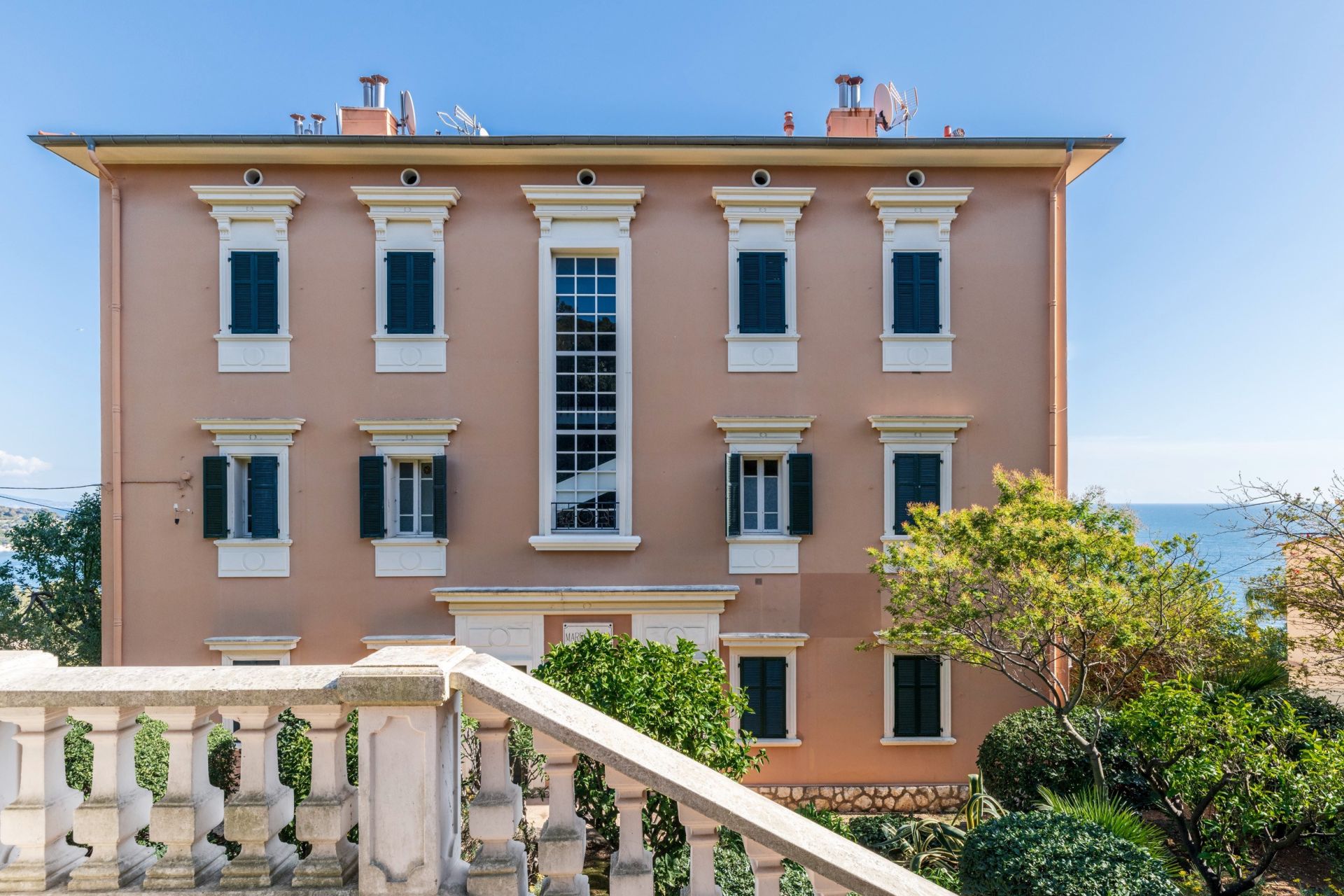 luxury apartment 2 Rooms for sale on NICE (06000)