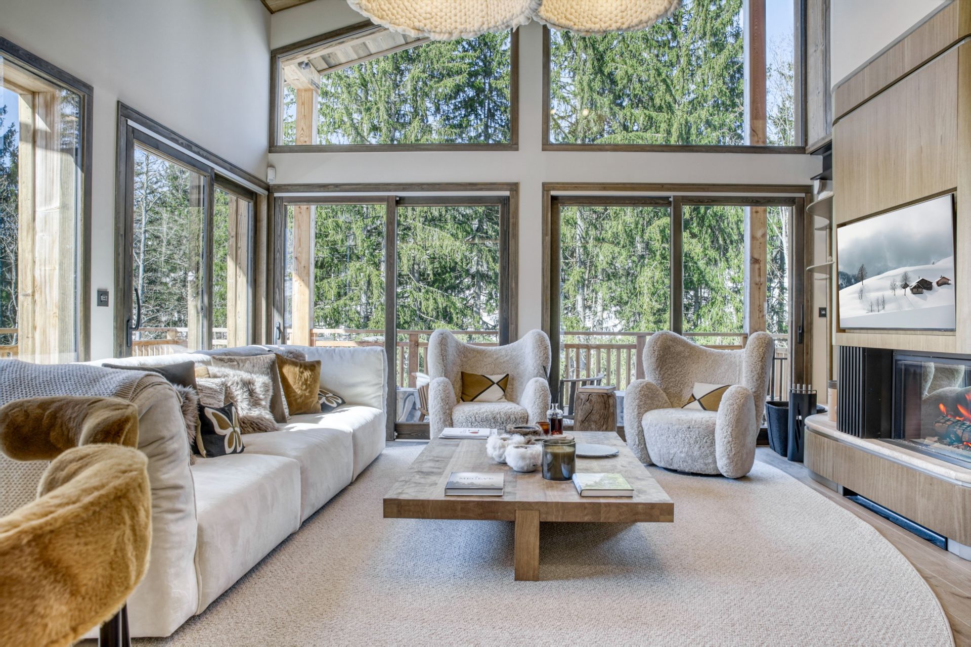 luxury chalet 8 Rooms for seasonal rent on MEGEVE (74120)