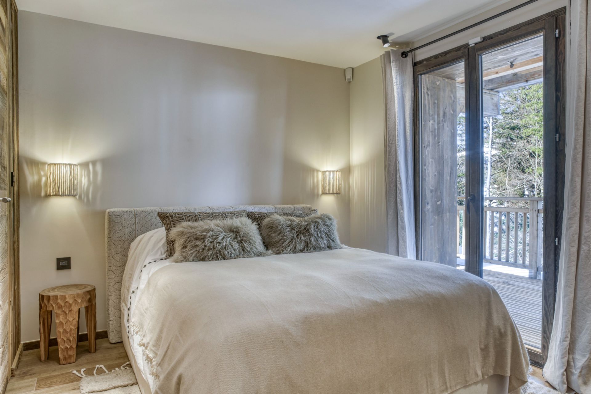 luxury chalet 8 Rooms for seasonal rent on MEGEVE (74120)
