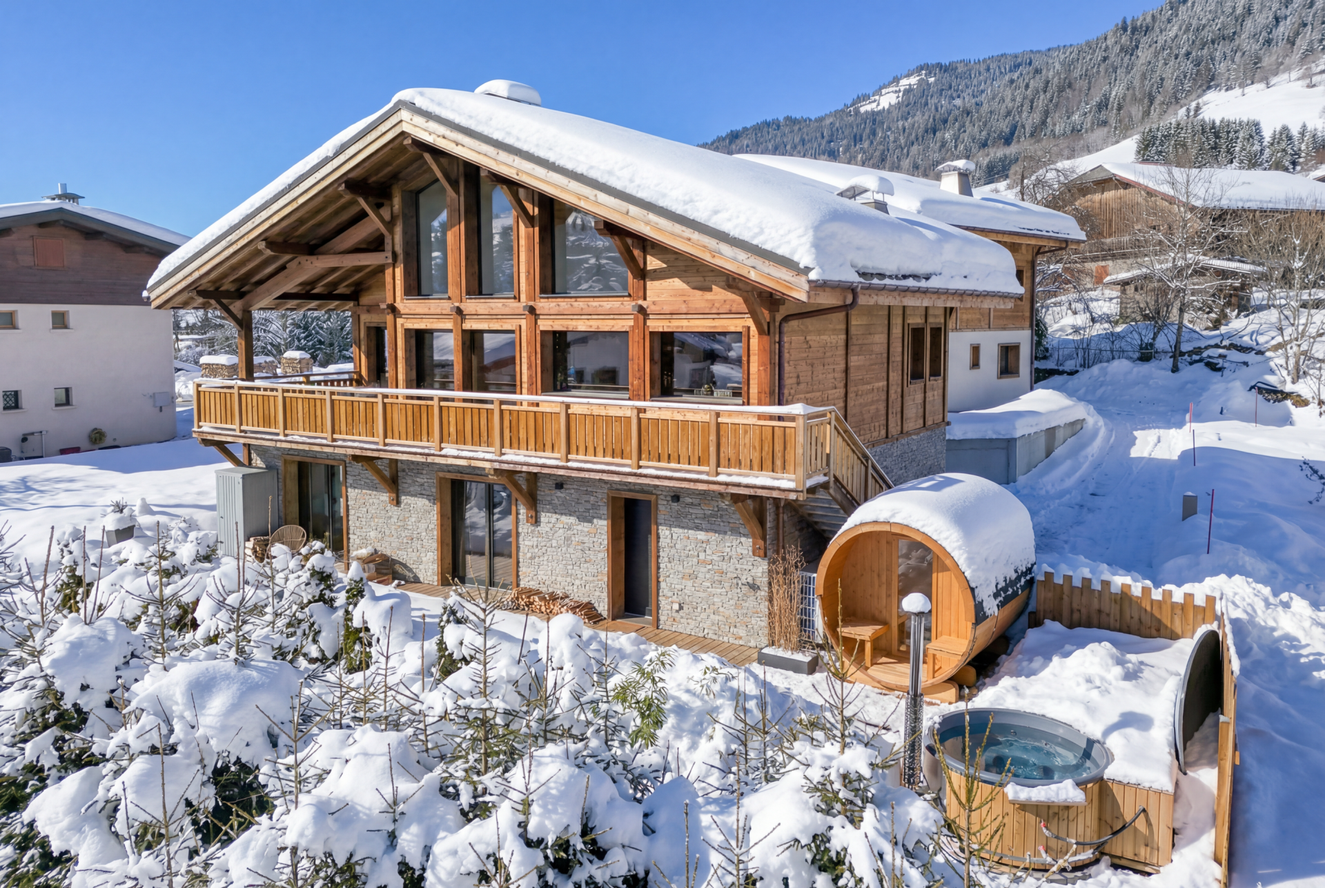 luxury chalet 7 Rooms for sale on MEGEVE (74120)