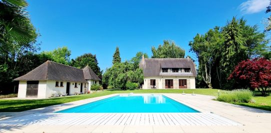 Sale Luxury house Pont-l'Évêque 6&nbsp;Rooms 170&nbsp;m²