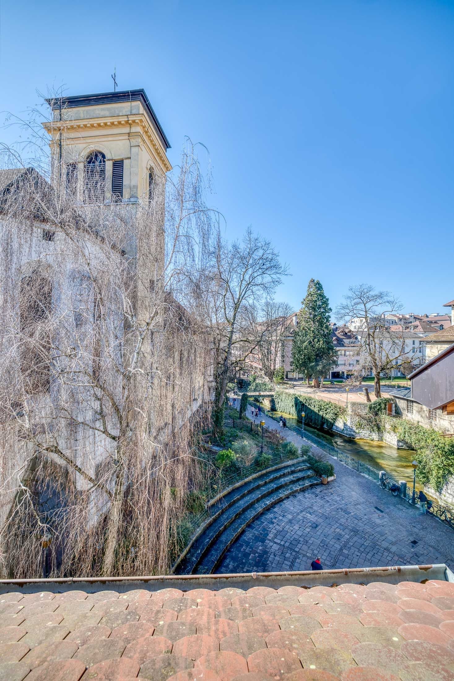 luxury apartment 2 Rooms for sale on ANNECY (74000)