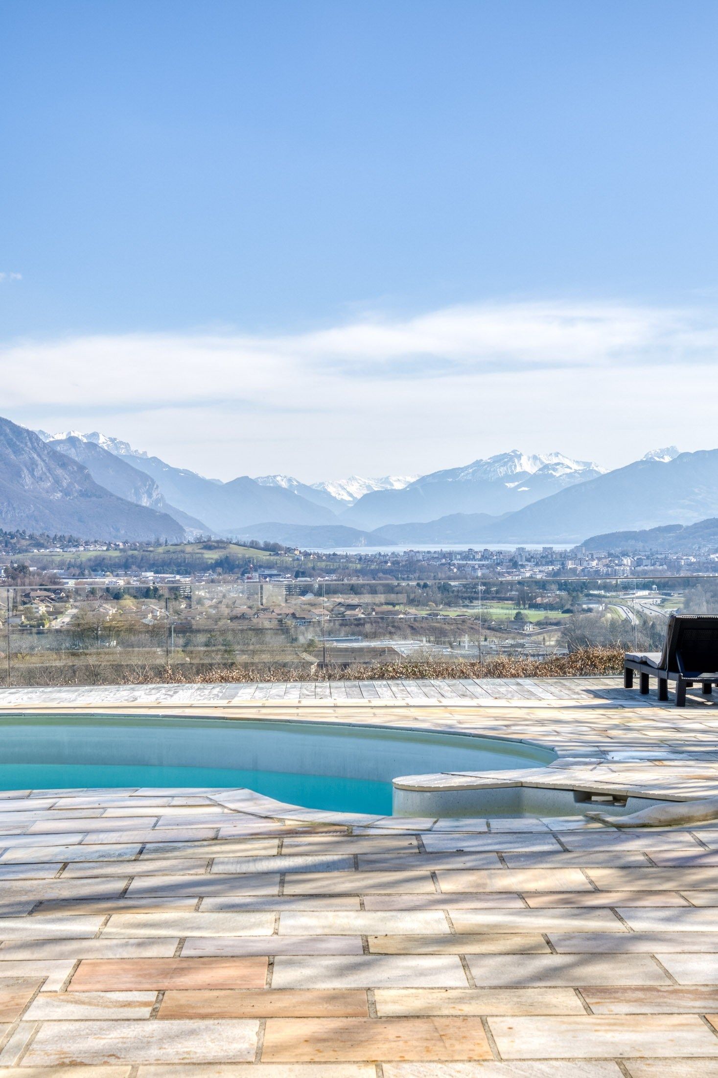 luxury house 8 Rooms for sale on ANNECY (74370)