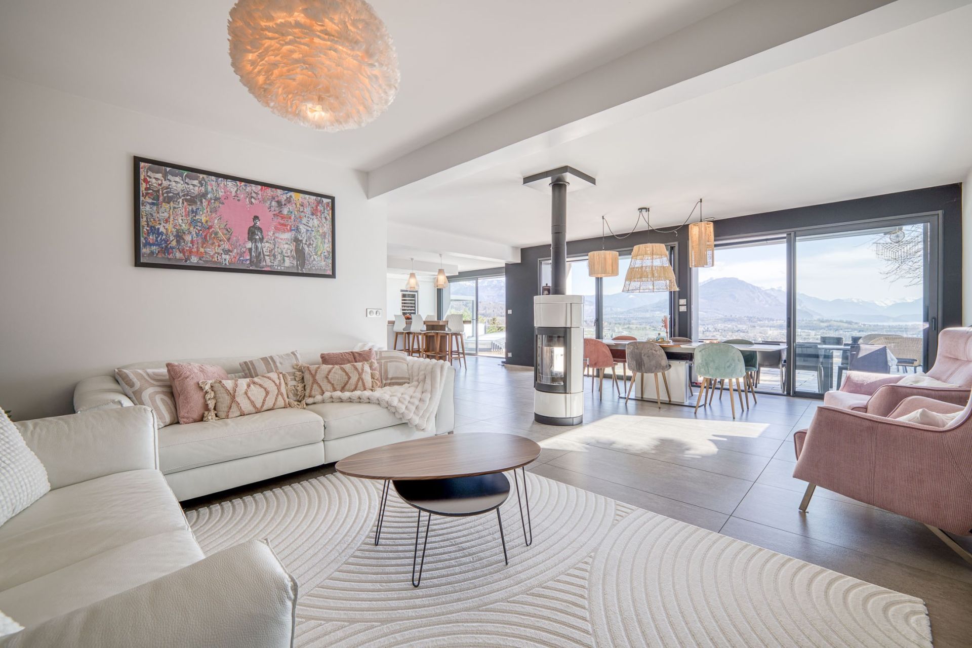 luxury house 8 Rooms for sale on ANNECY (74370)