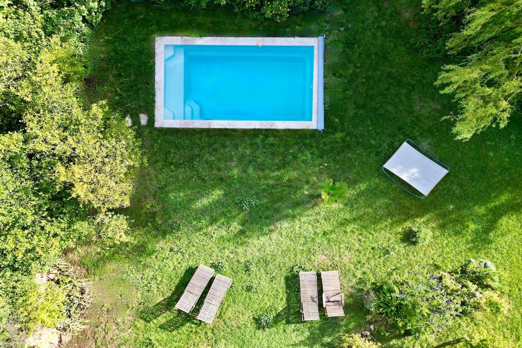 luxury house 7 Rooms for sale on UZES (30700)