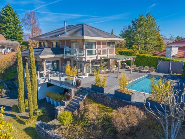 maison de luxe 7 Pièces en vente sur DIVONNE LES BAINS (01220)