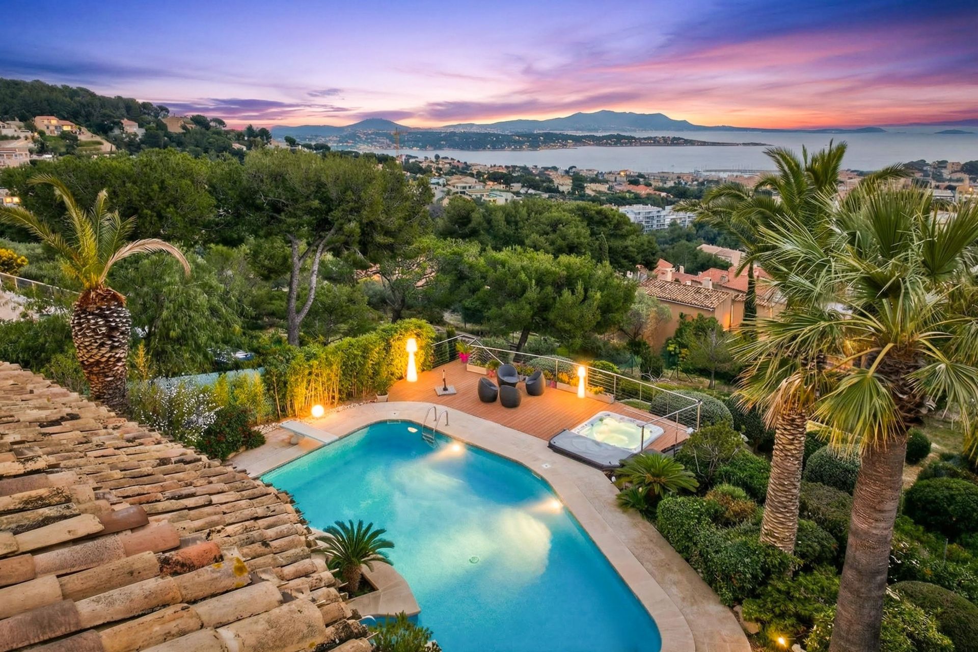 maison de luxe 8 Pièces en vente sur BANDOL (83150)