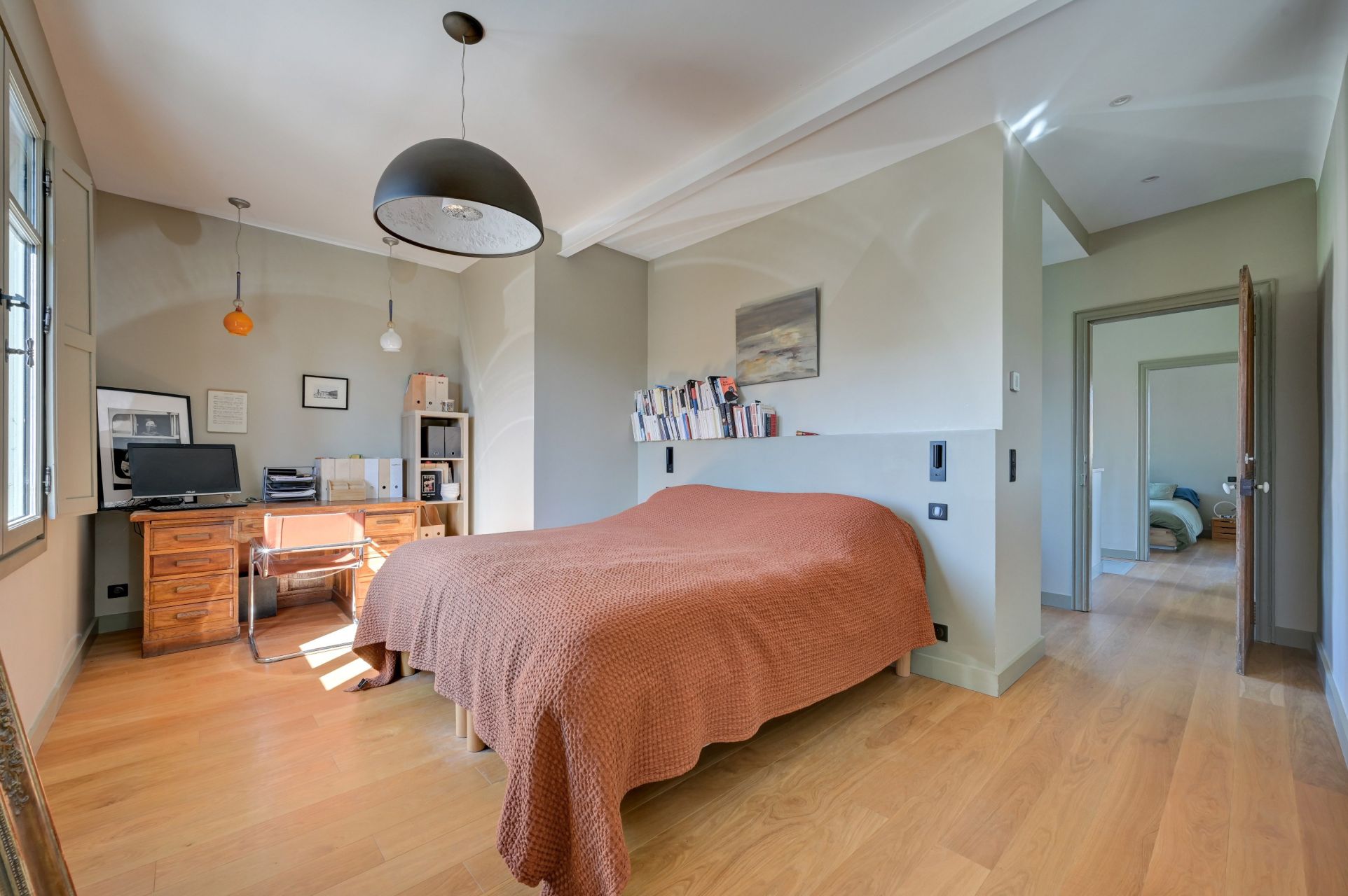luxury house 6 Rooms for sale on ST REMY DE PROVENCE (13210)