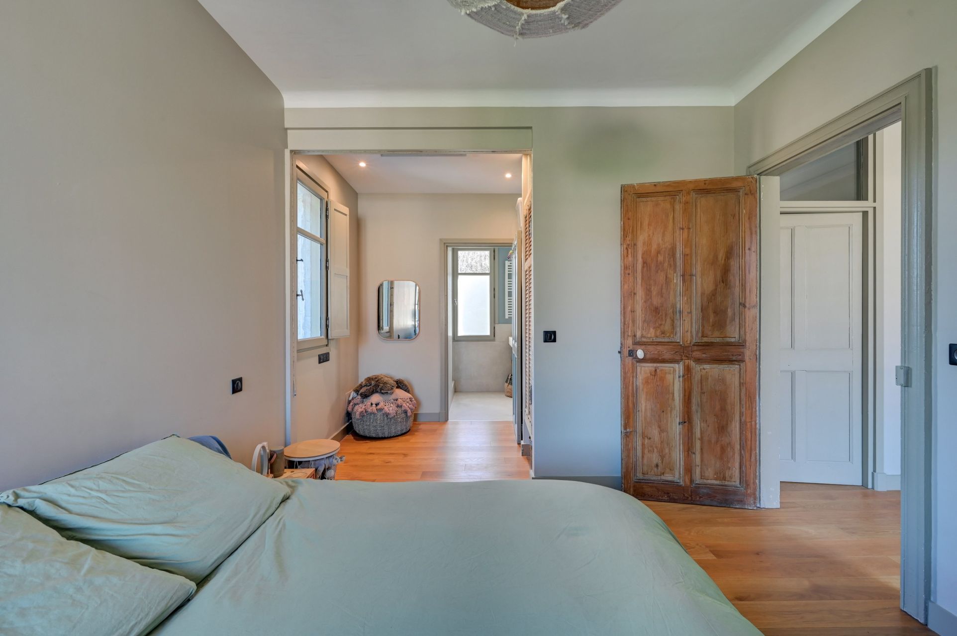 luxury house 6 Rooms for sale on ST REMY DE PROVENCE (13210)