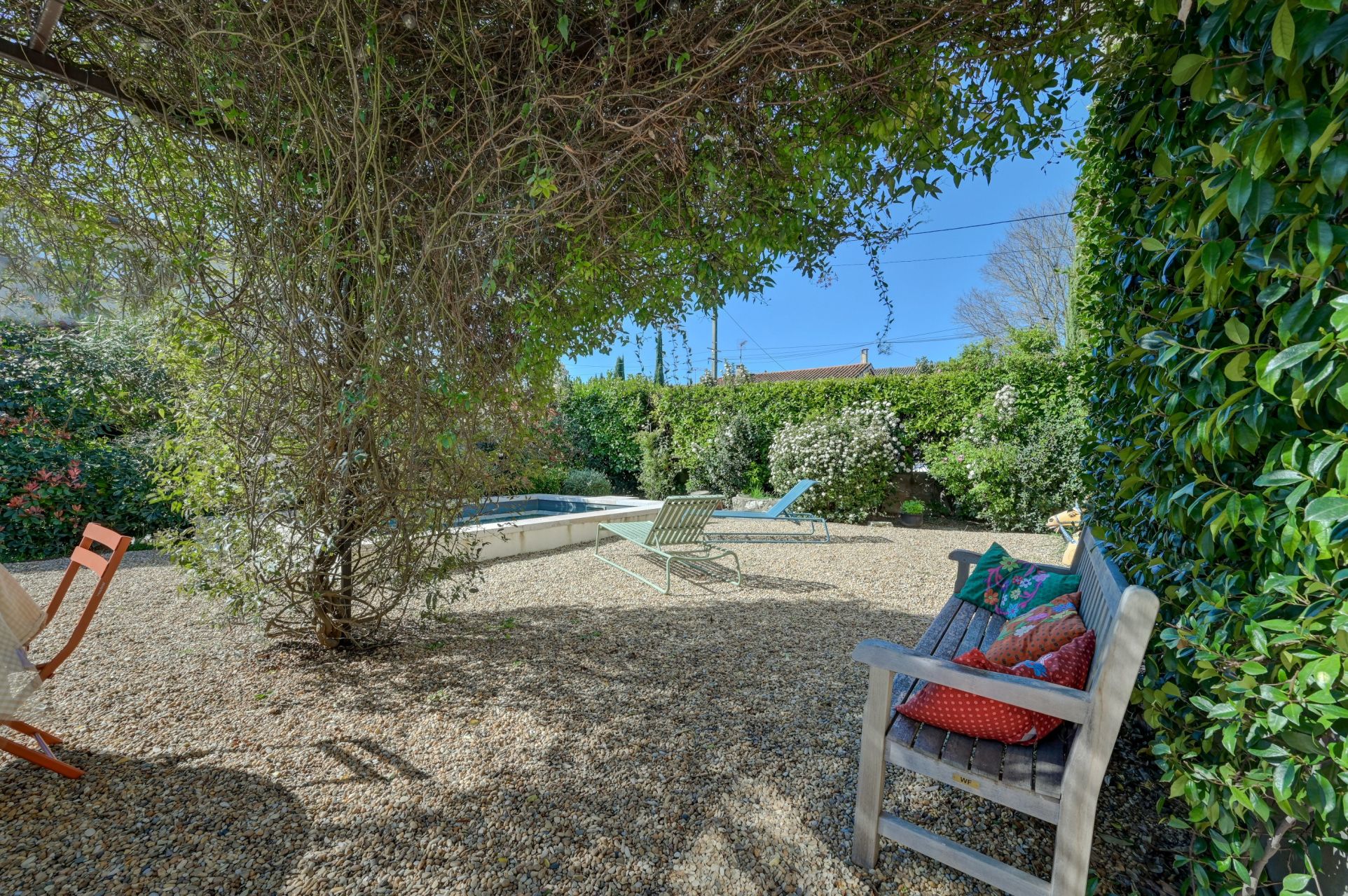 luxury house 6 Rooms for sale on ST REMY DE PROVENCE (13210)