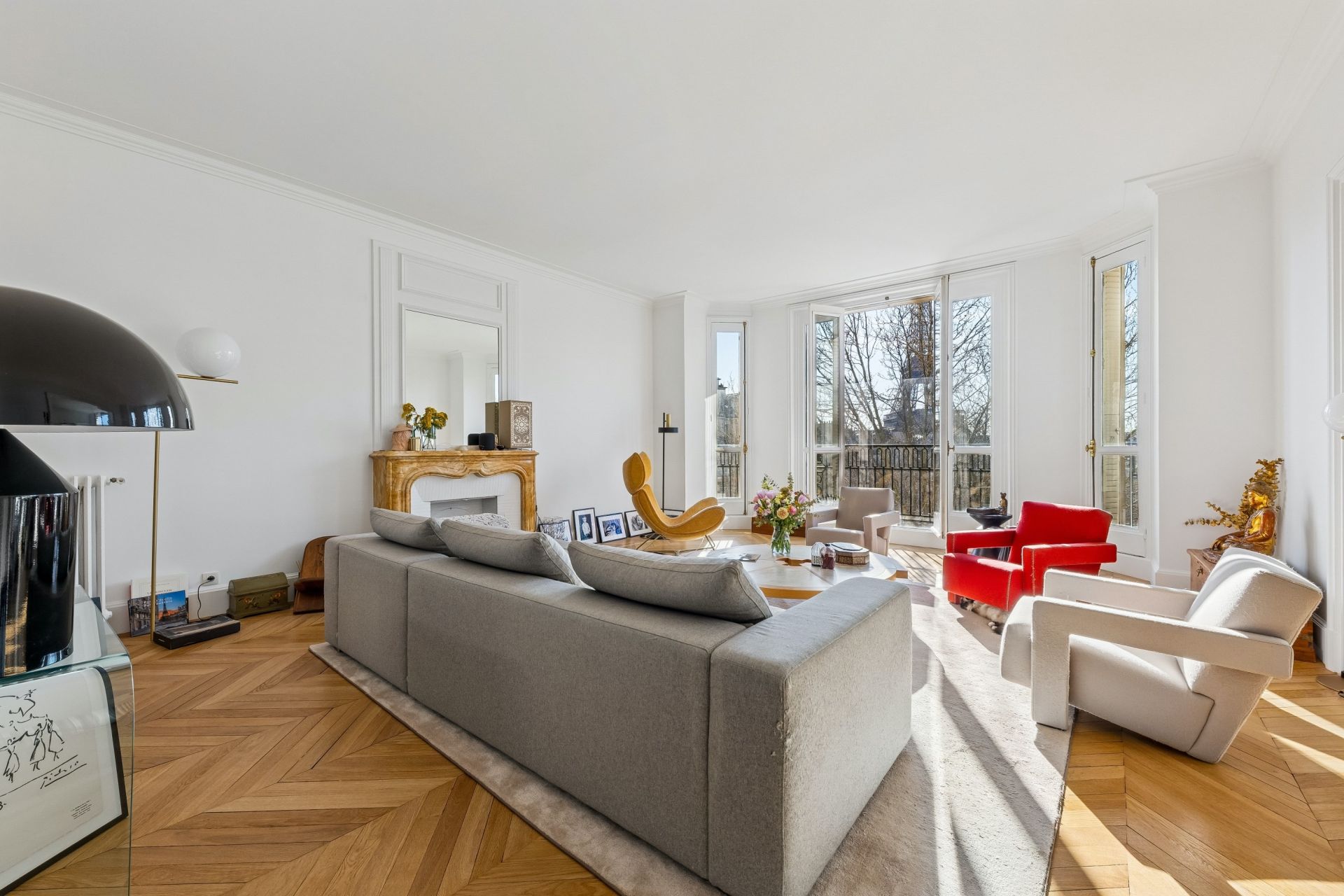 luxury apartment 5 Rooms for sale on PARIS (75007)