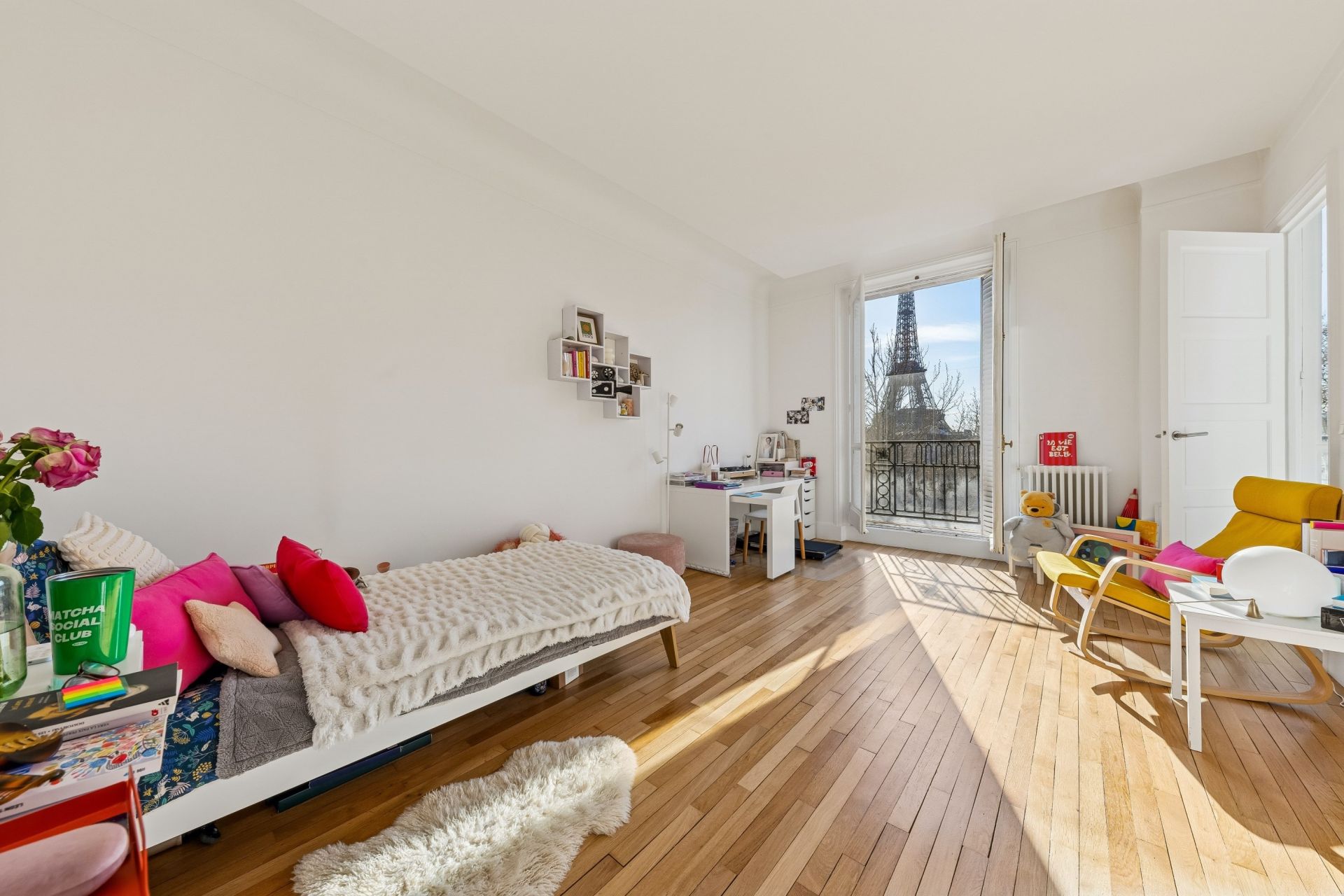 luxury apartment 5 Rooms for sale on PARIS (75007)