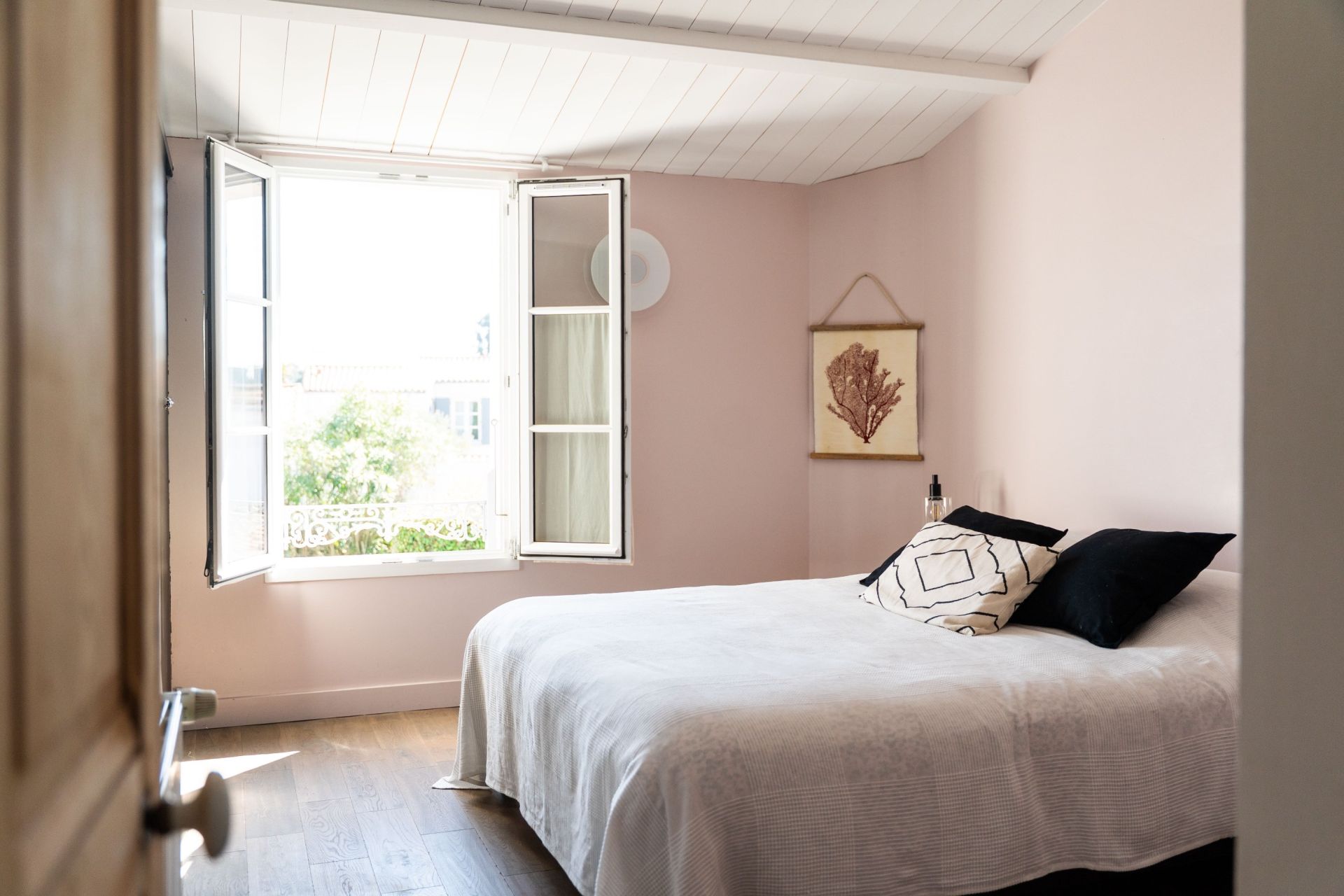 luxury house 7 Rooms for sale on LE BOIS PLAGE EN RE (17580)