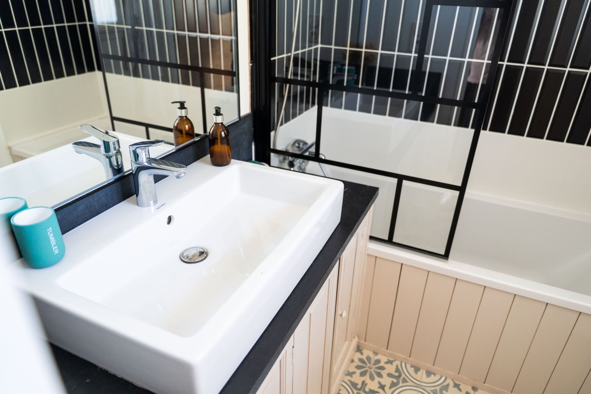 luxury house 7 Rooms for sale on LE BOIS PLAGE EN RE (17580)